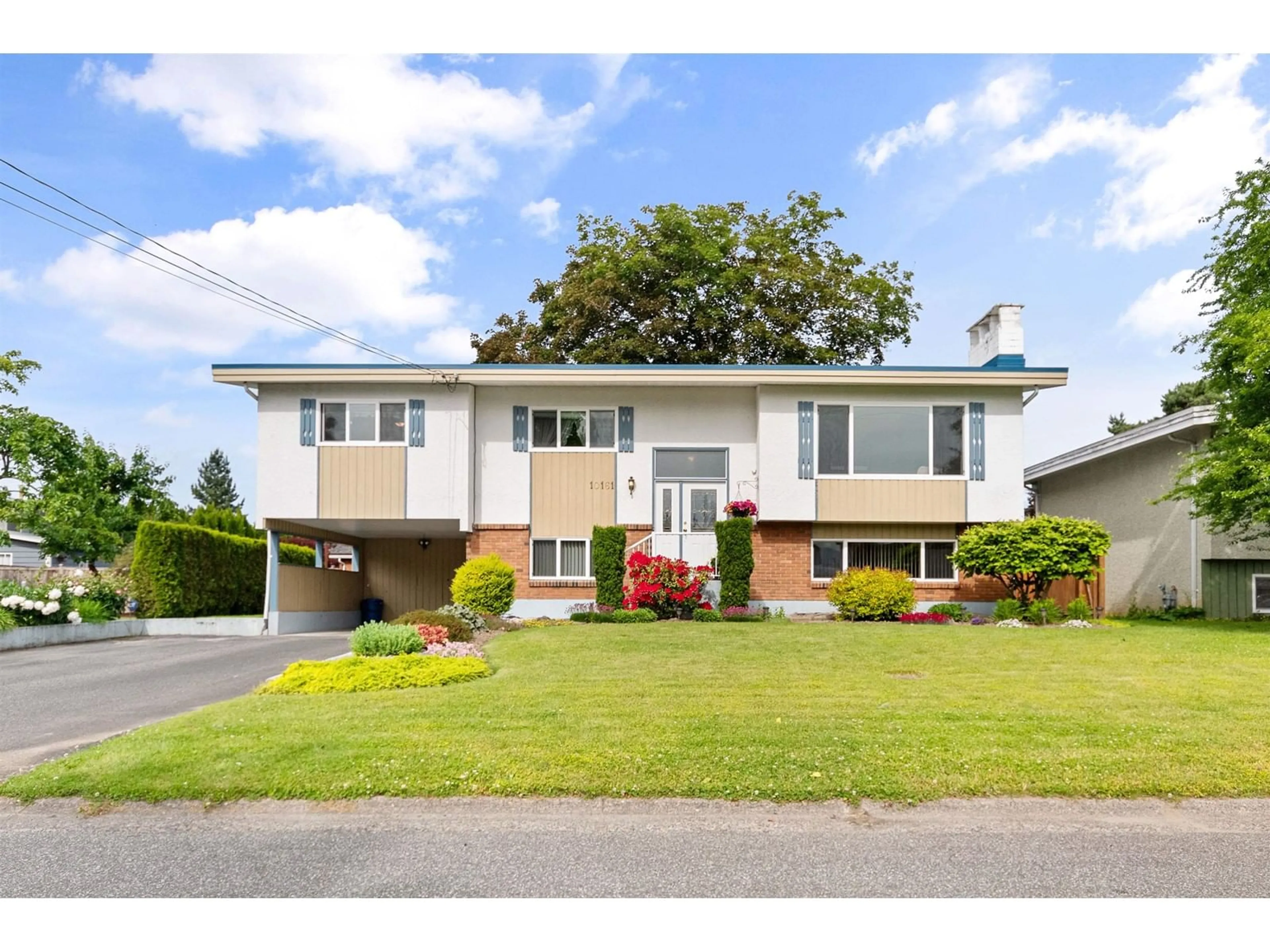 Home with vinyl exterior material, street for 10161 MANOR DRIVE, Chilliwack British Columbia V2P5Y7