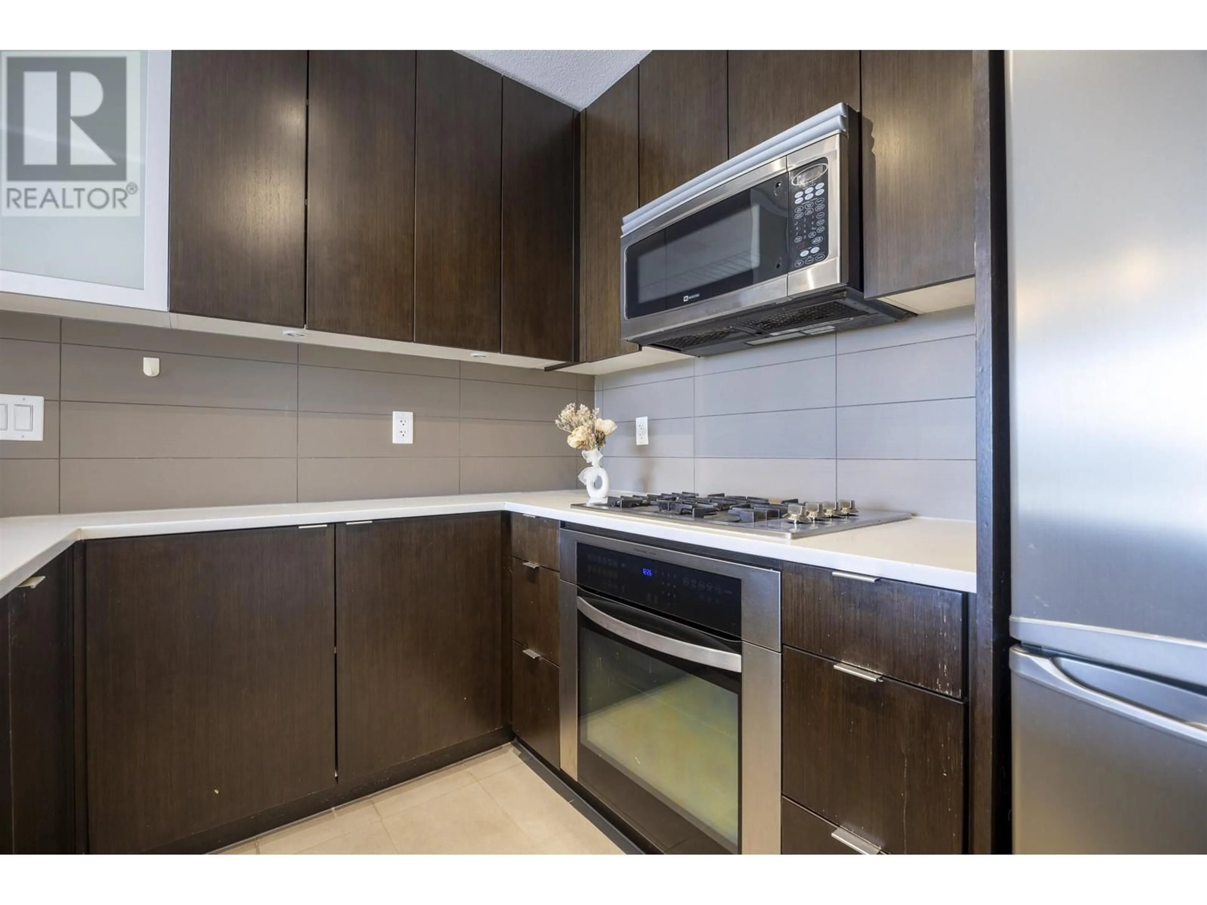 Standard kitchen, unknown for 1202 - 7325 ARCOLA STREET, Burnaby British Columbia V5E0A8