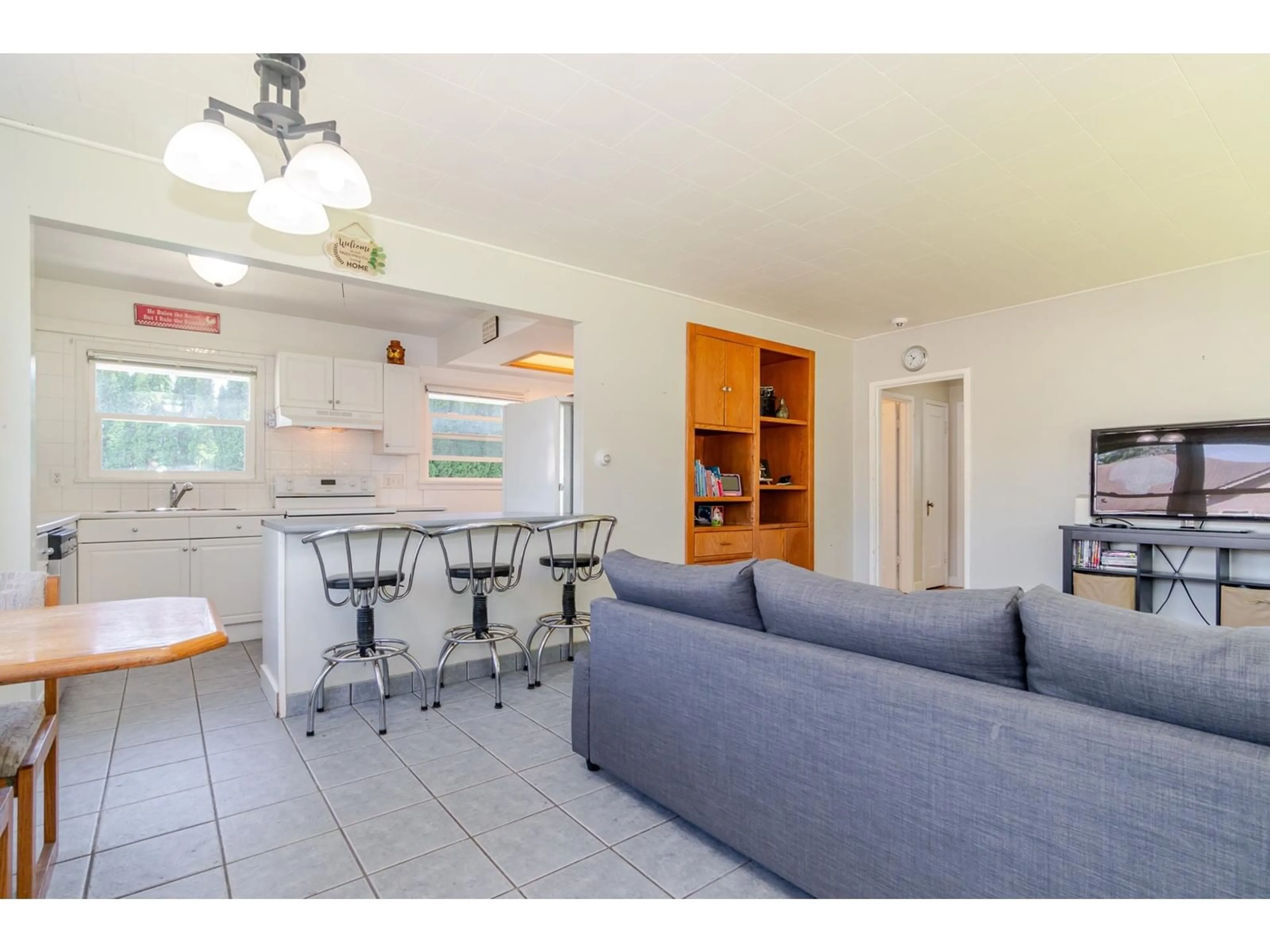 Unknown for 45375 CRESCENT DRIVE, Chilliwack British Columbia V2P1G5