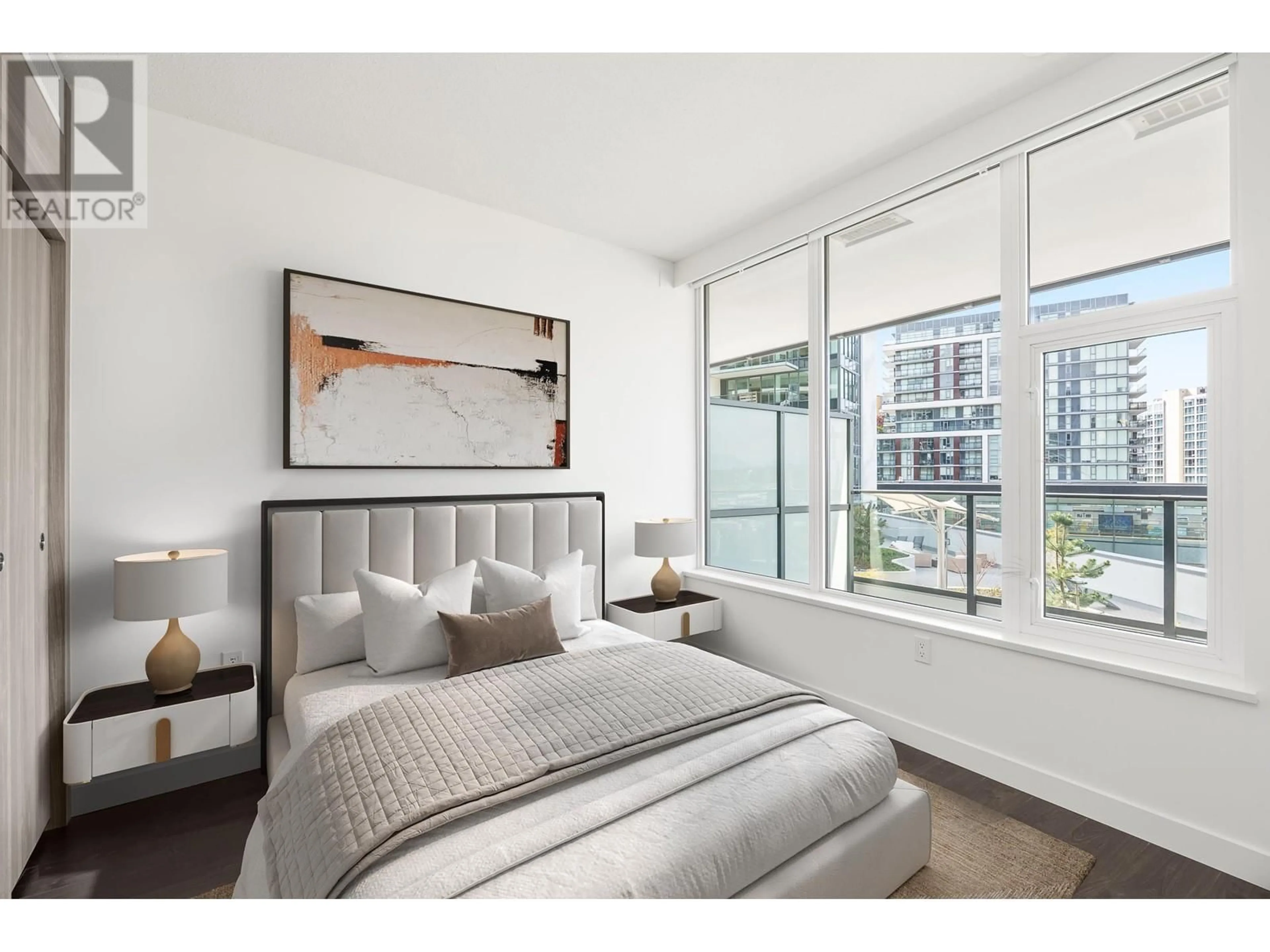 Bedroom with bed, unknown for 595 - 8671 HAZELBRIDGE WAY, Richmond British Columbia V6X1R3