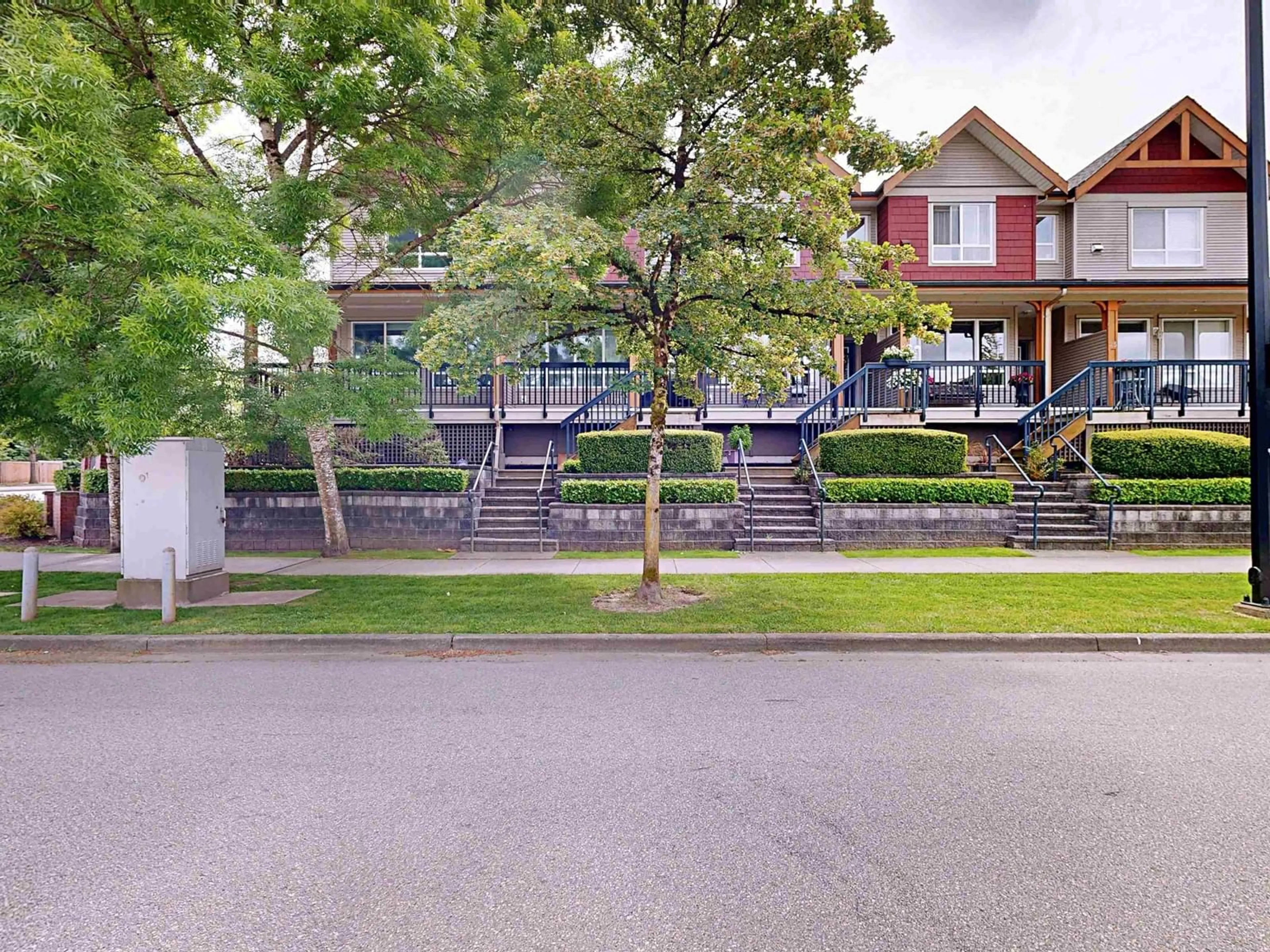 A pic from outside/outdoor area/front of a property/back of a property/a pic from drone, street for 22 - 16772 61, Surrey British Columbia V3S4P2
