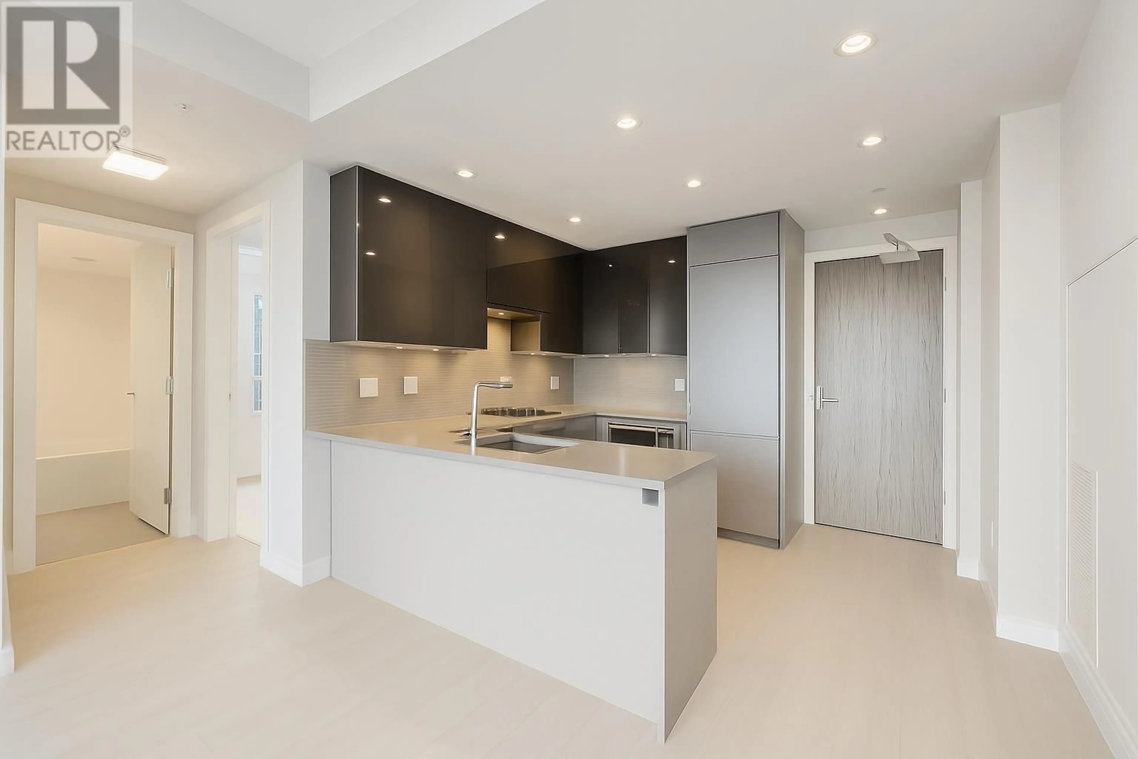 Open concept kitchen, ceramic/tile floor for 2509 - 4508 HAZEL STREET, Burnaby British Columbia V5H0E4