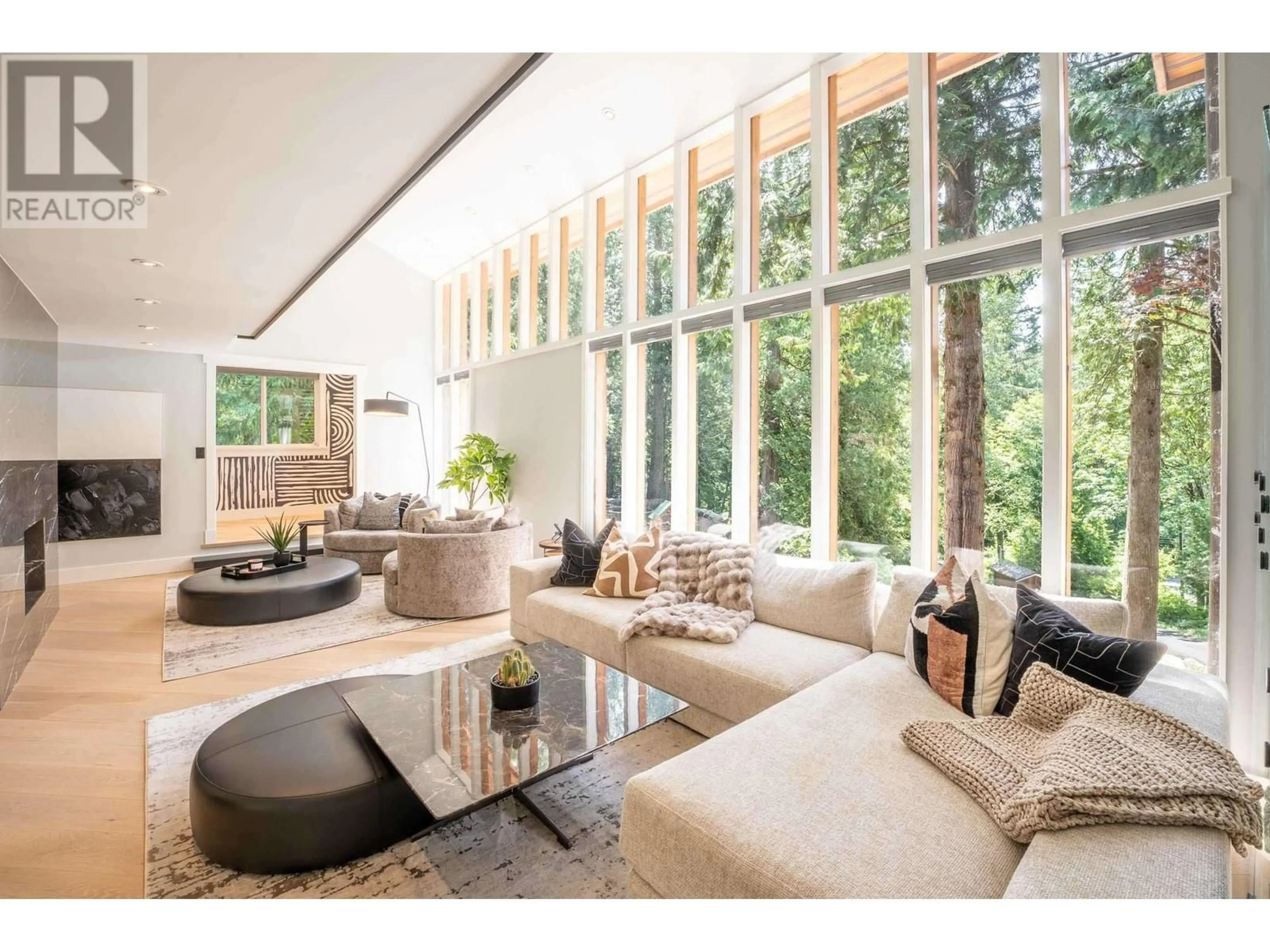 Living room with furniture, unknown for 25011 FERGUSON AVENUE, Maple Ridge British Columbia V2W1H4