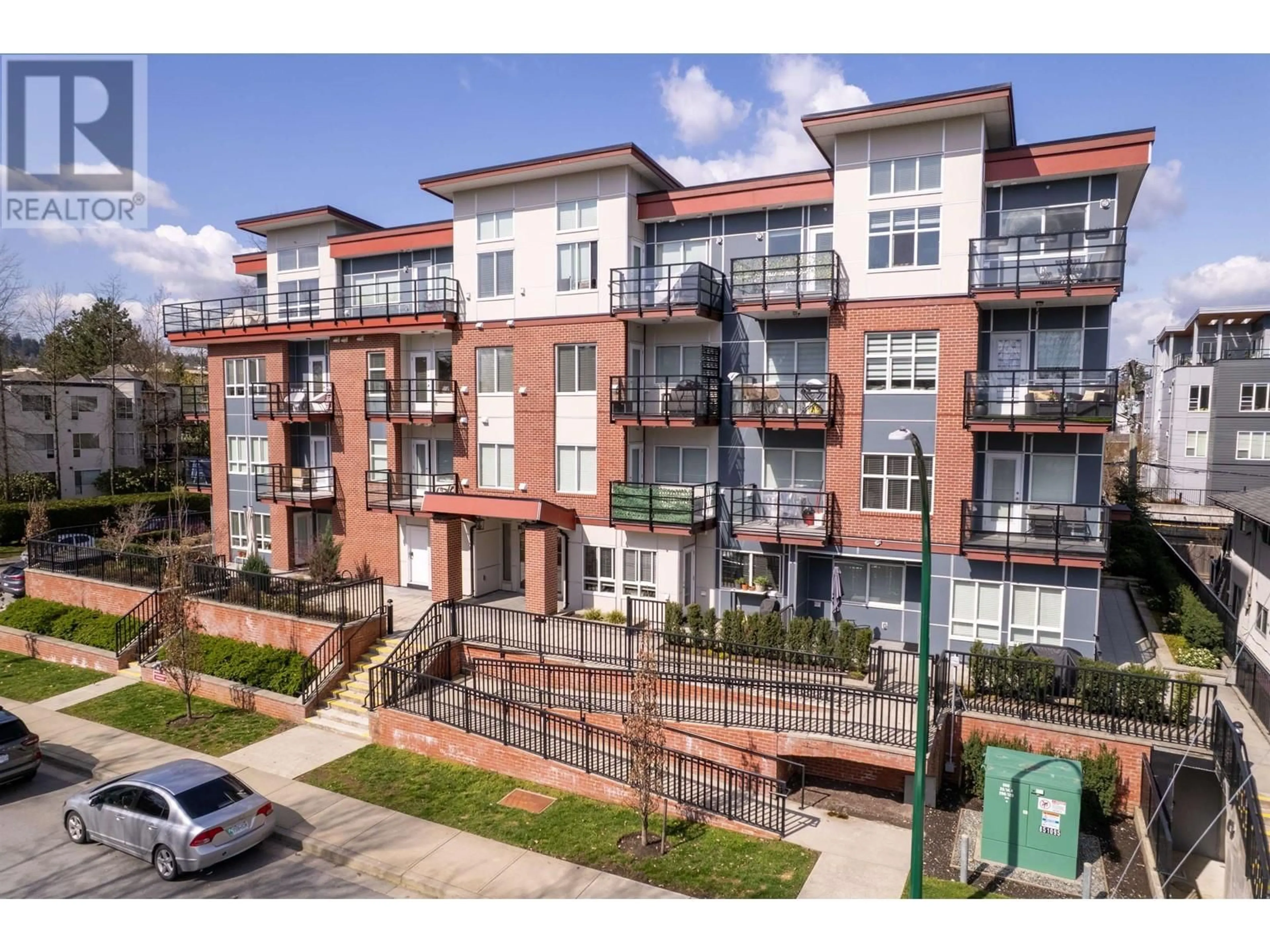A pic from outside/outdoor area/front of a property/back of a property/a pic from drone, unknown for 204 - 2389 HAWTHORNE AVENUE, Port Coquitlam British Columbia V3C1X1