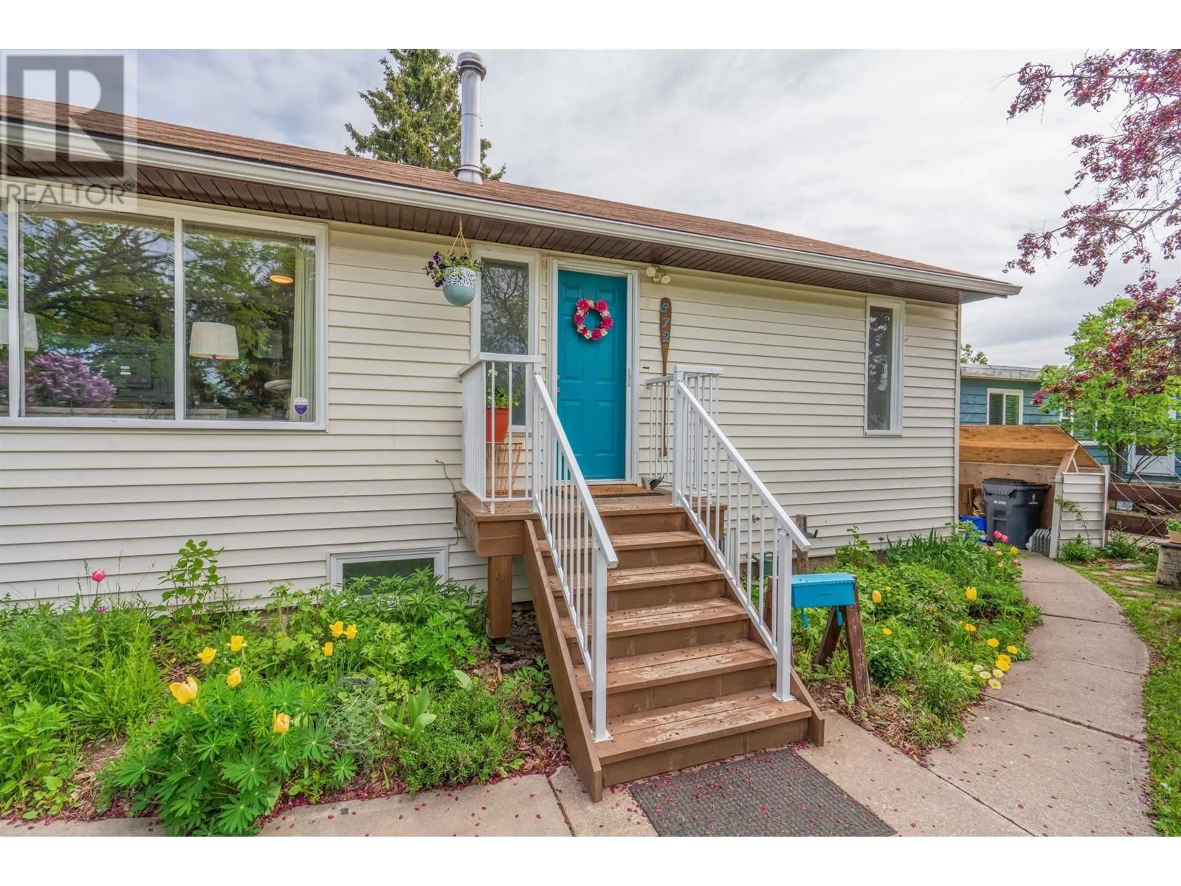 Home with vinyl exterior material, street for 872 HARPER STREET, Prince George British Columbia V2M2W7
