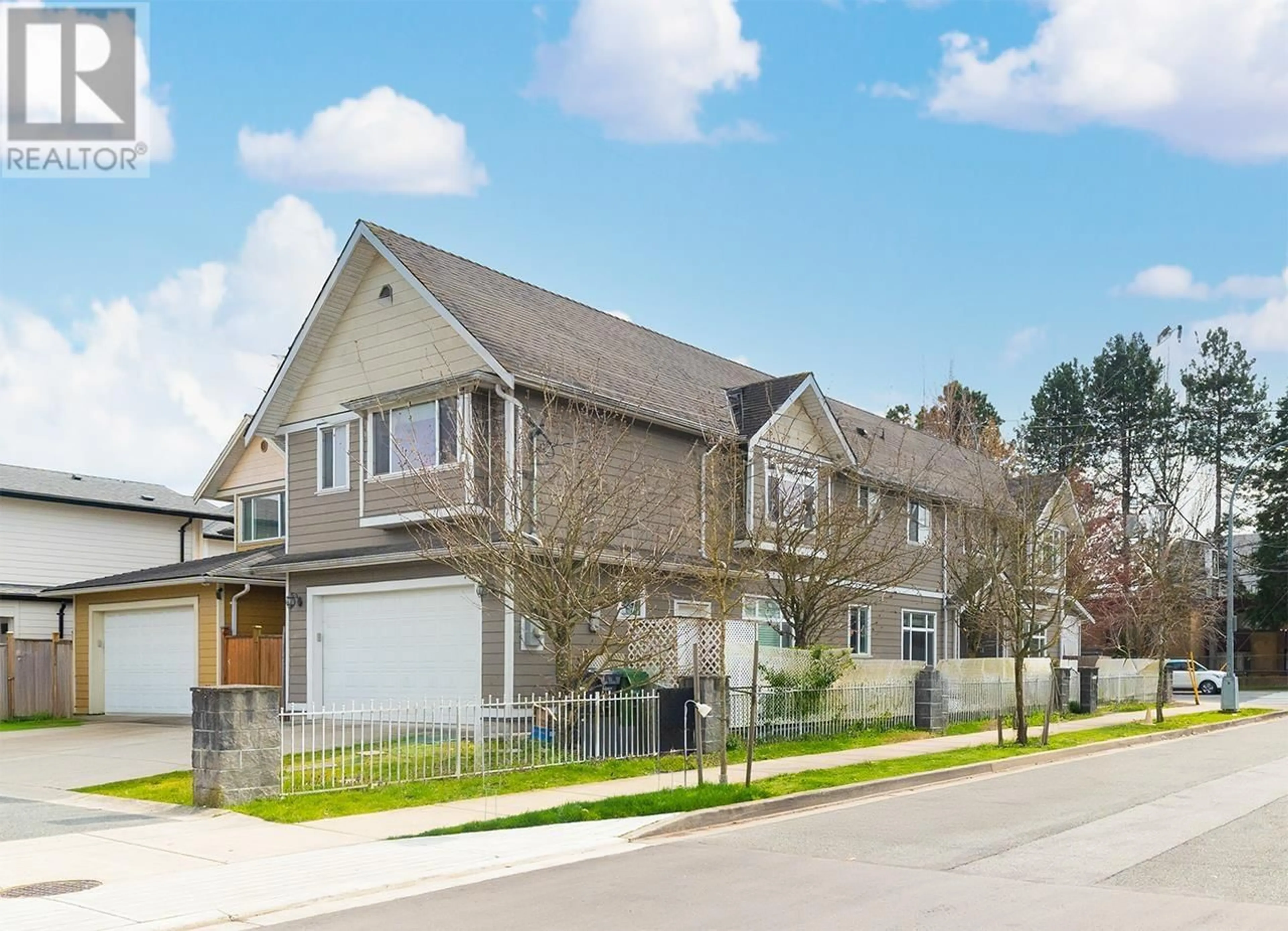 Home with vinyl exterior material, street for 7788 CHEVIOT PLACE, Richmond British Columbia V7C3S6