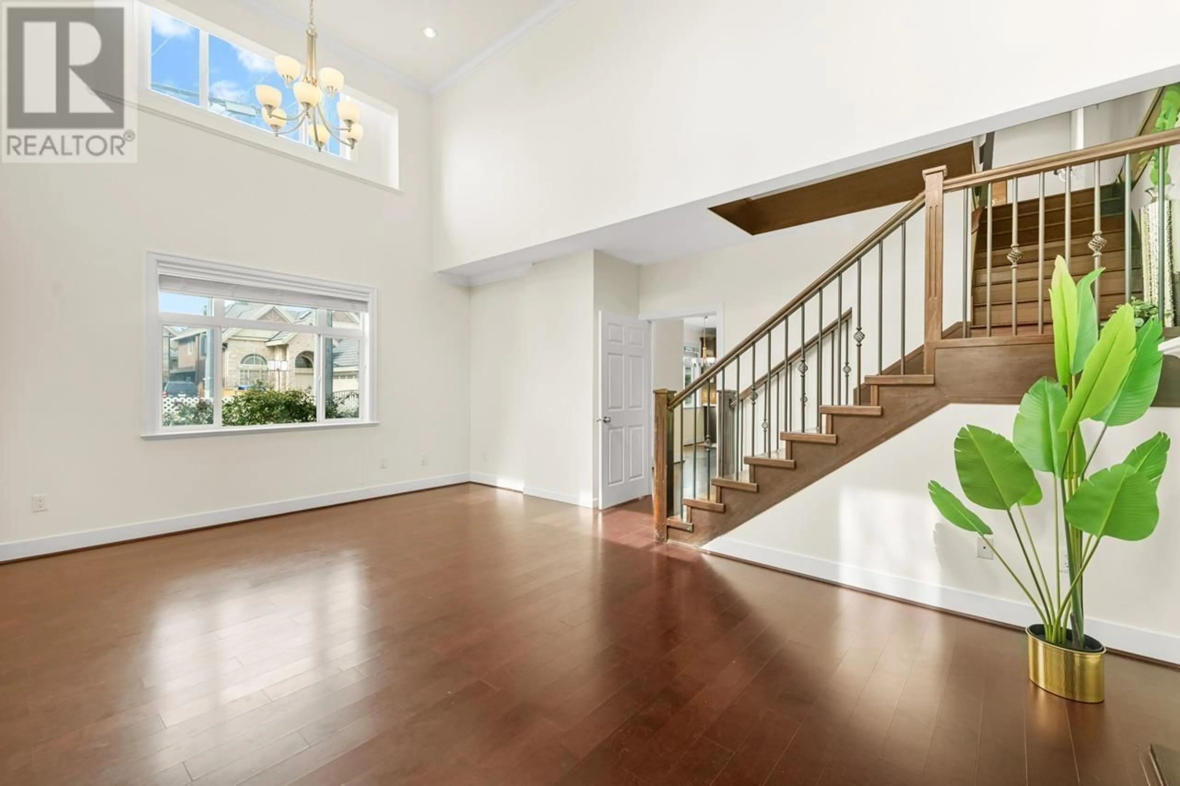 Indoor foyer for 7788 CHEVIOT PLACE, Richmond British Columbia V7C3S6