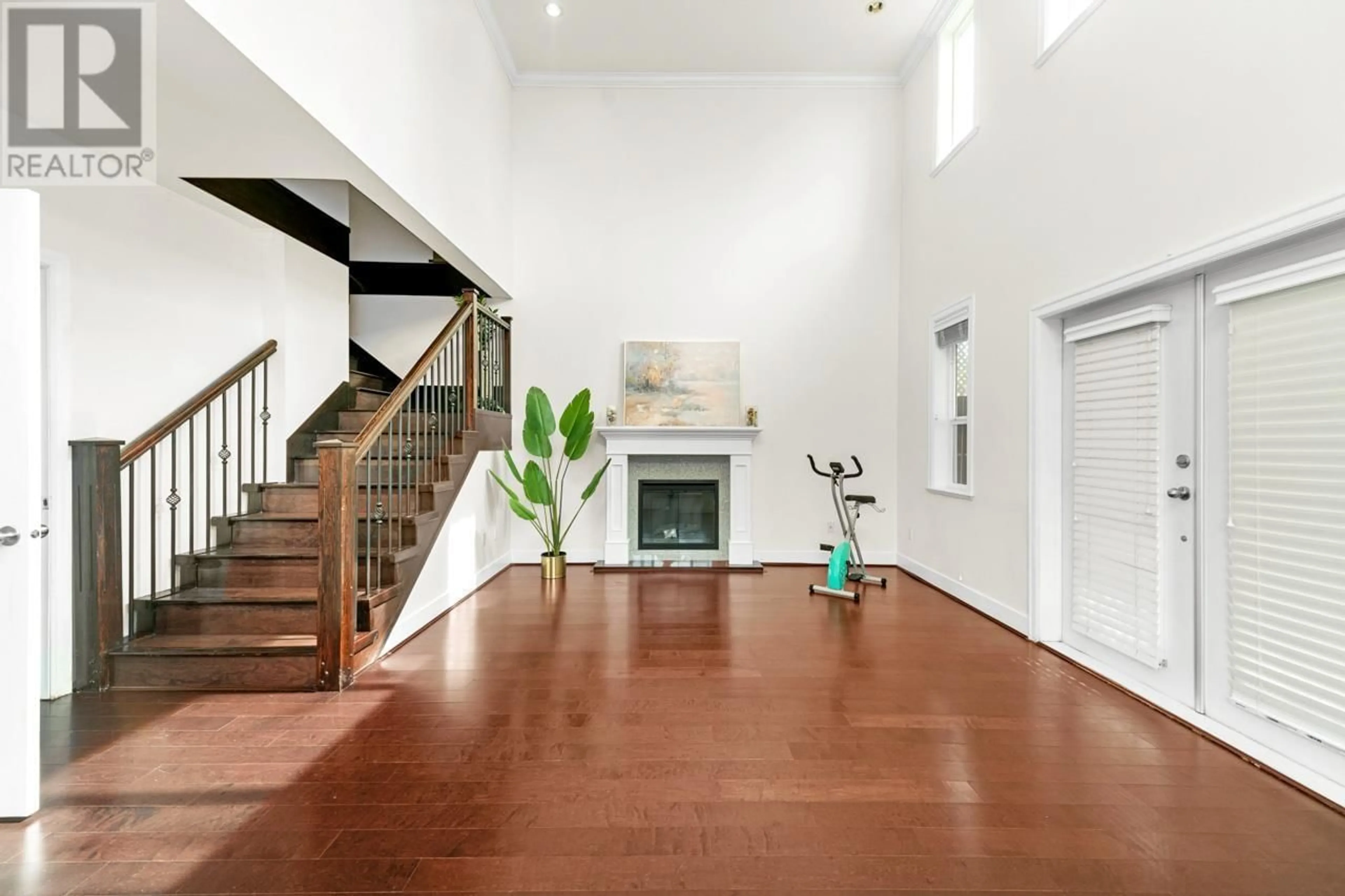 Indoor foyer for 7788 CHEVIOT PLACE, Richmond British Columbia V7C3S6
