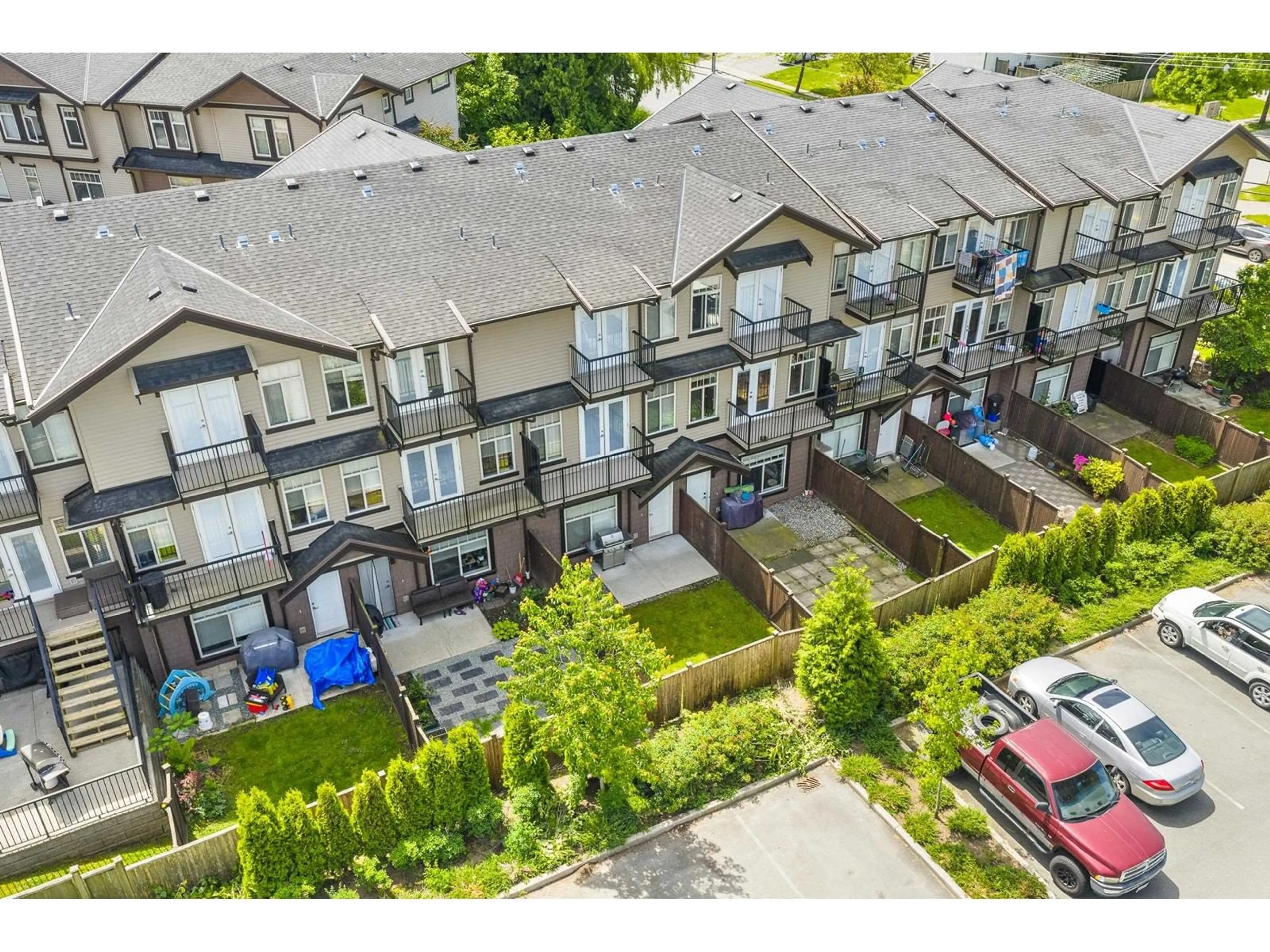 A pic from outside/outdoor area/front of a property/back of a property/a pic from drone, unknown for 6 - 2950 LEFEUVRE, Abbotsford British Columbia V4X0B2