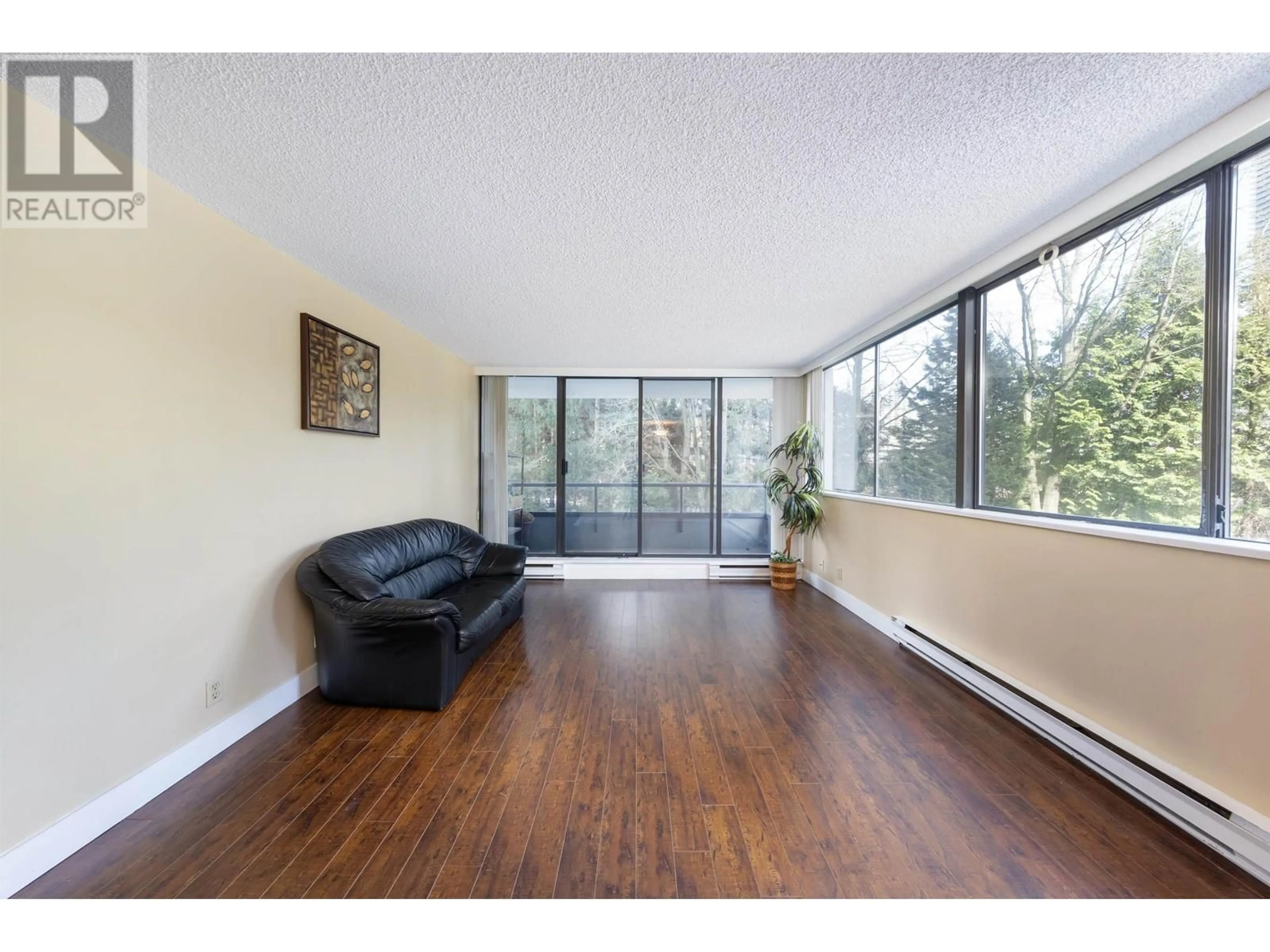 Unknown for 204 - 9521 CARDSTON COURT, Burnaby British Columbia V3N4R8