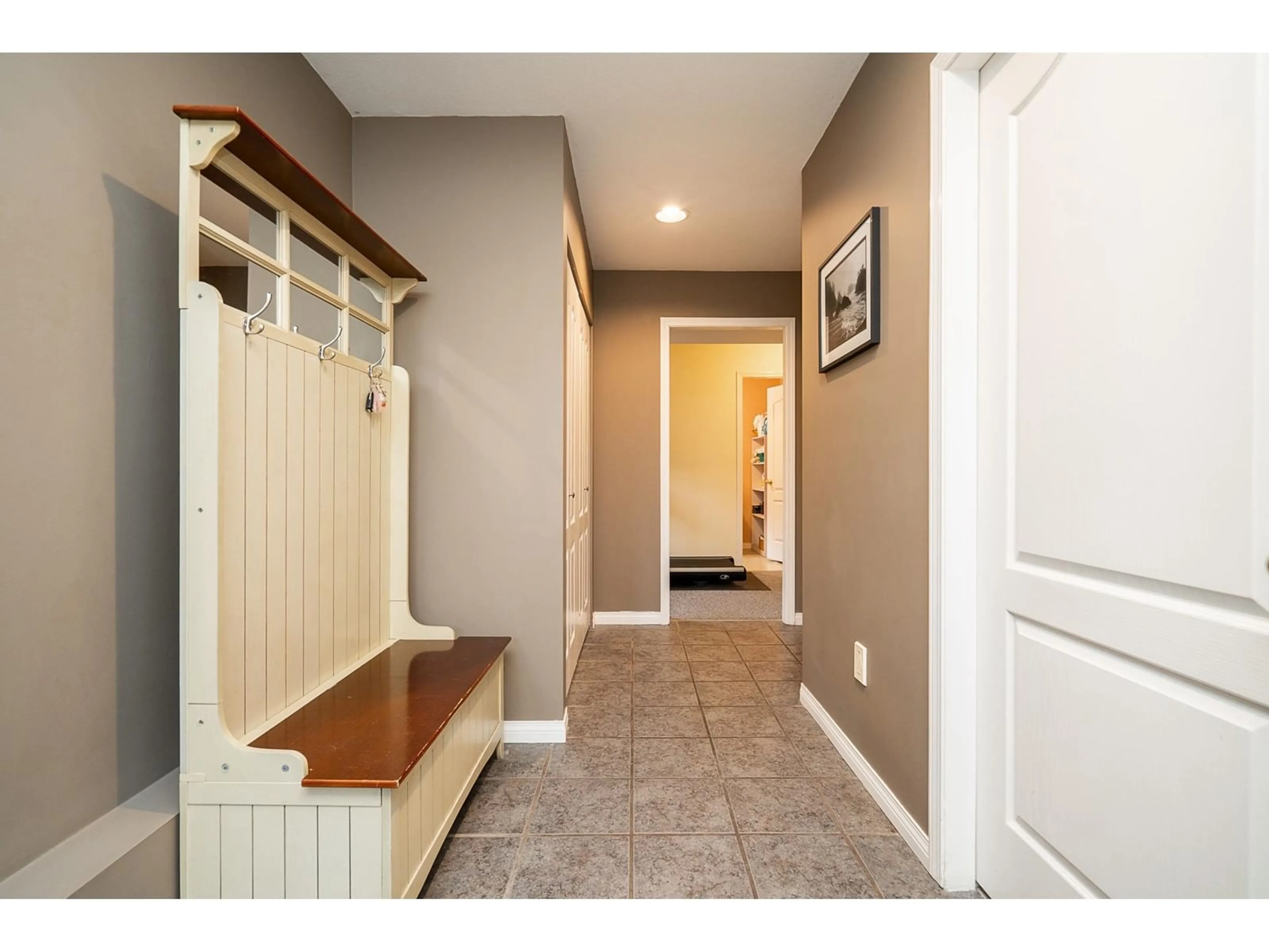 Indoor entryway for 21442 90A, Langley British Columbia V1M2N1