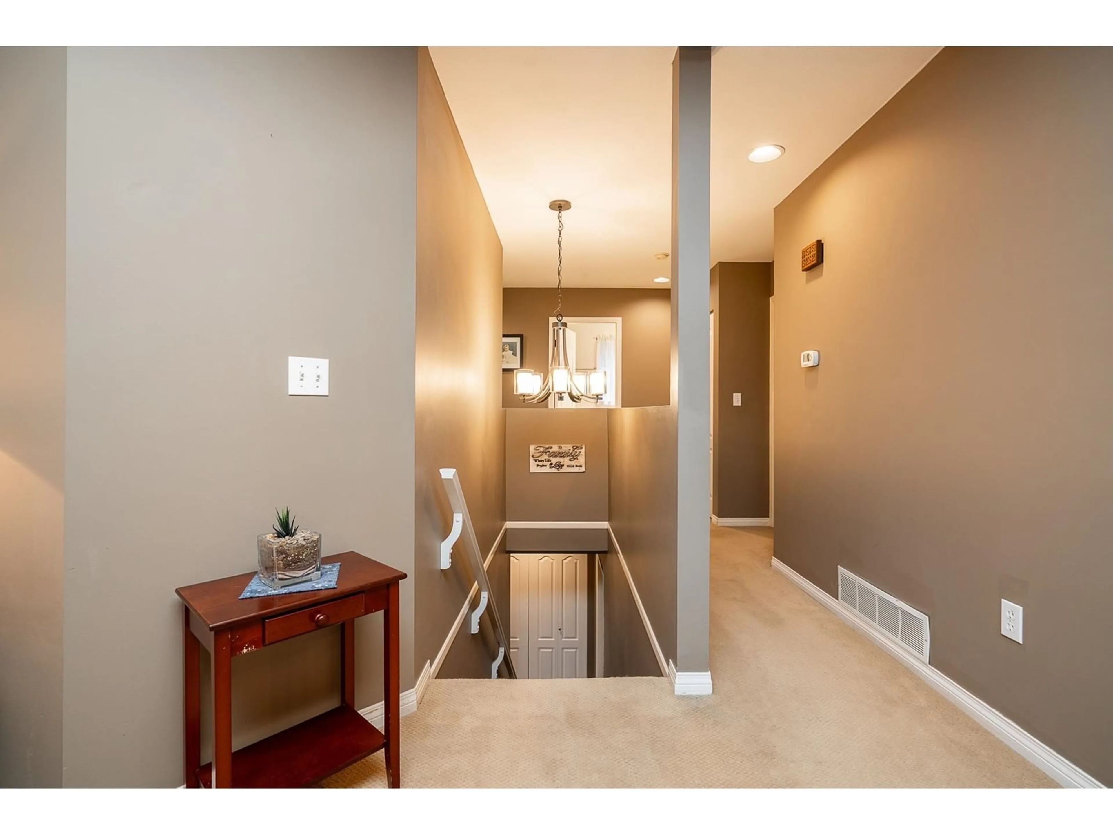 Indoor entryway for 21442 90A, Langley British Columbia V1M2N1