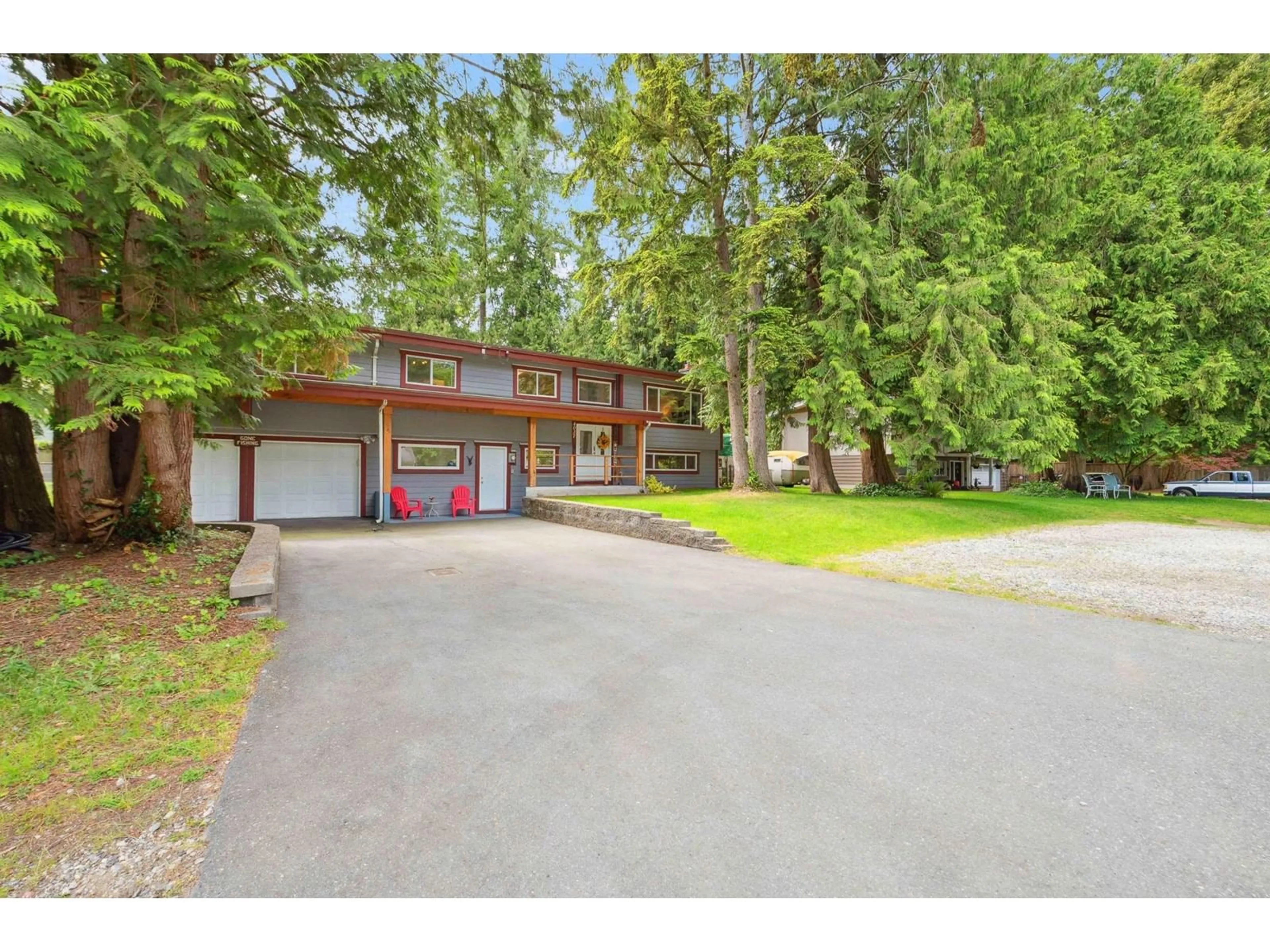 A pic from outside/outdoor area/front of a property/back of a property/a pic from drone, street for 4037 196A, Langley British Columbia V3A1A7