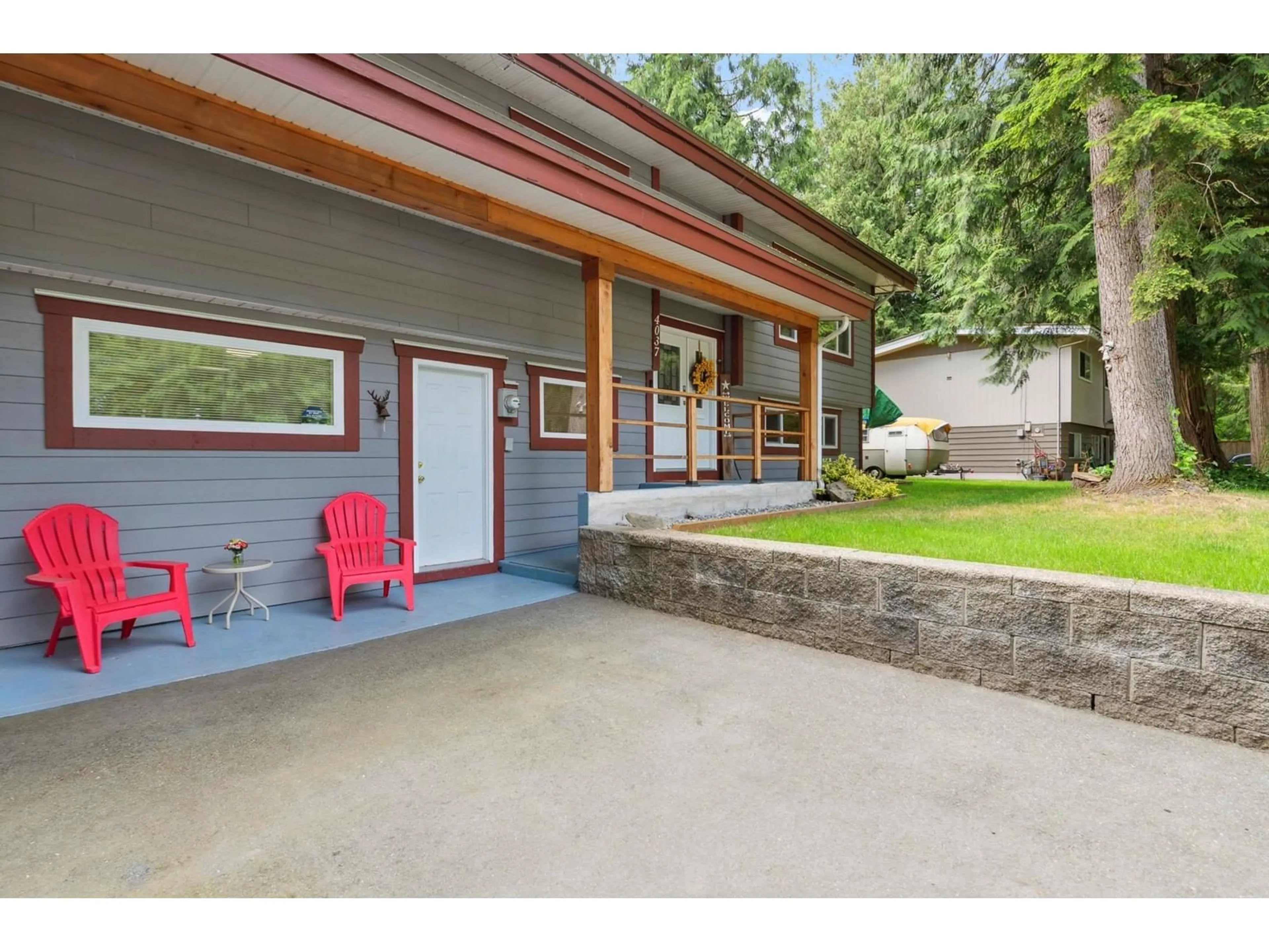 Patio, unknown for 4037 196A, Langley British Columbia V3A1A7
