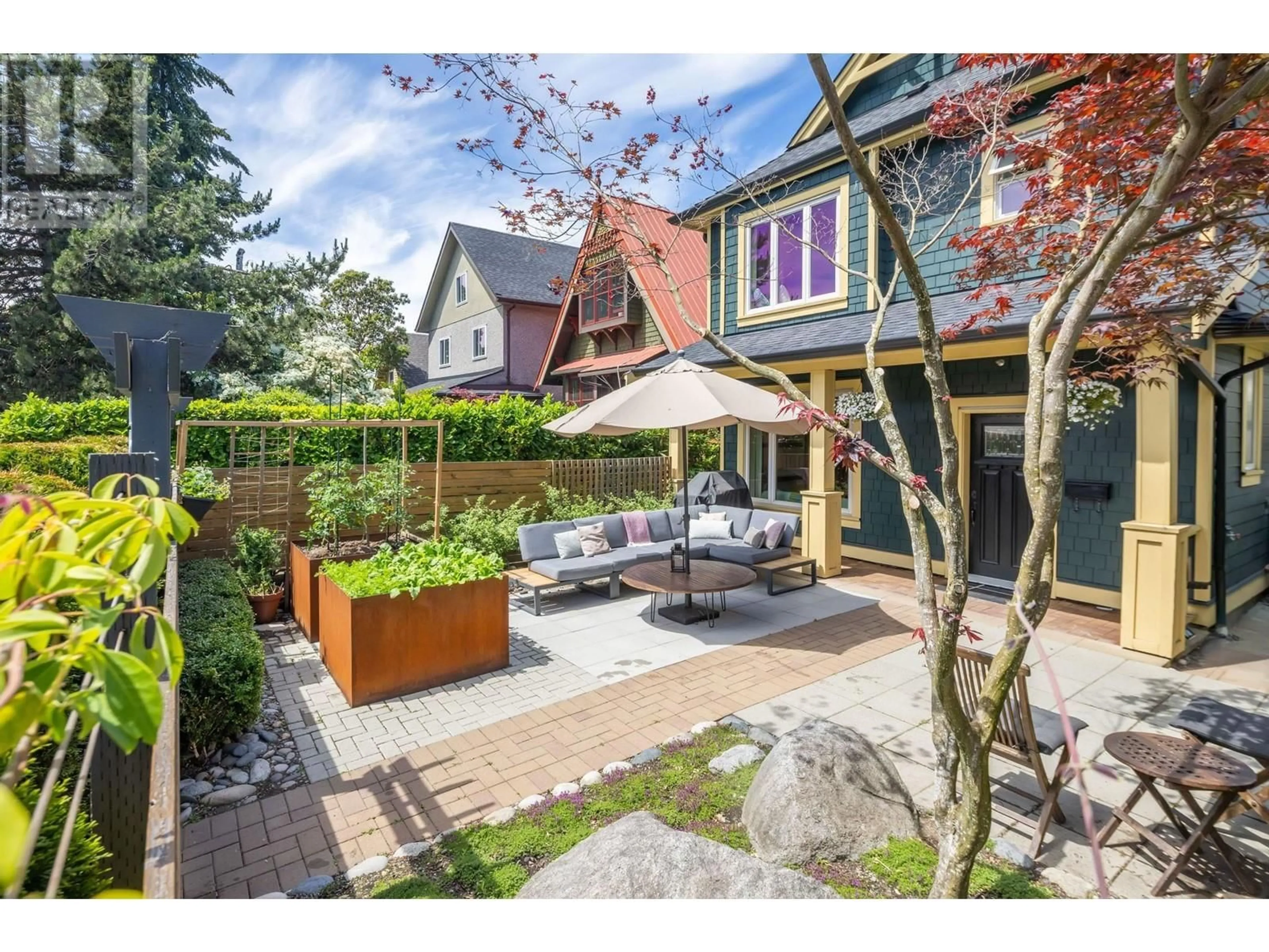 Patio, street for 1669 ADANAC STREET, Vancouver British Columbia V5L2C7