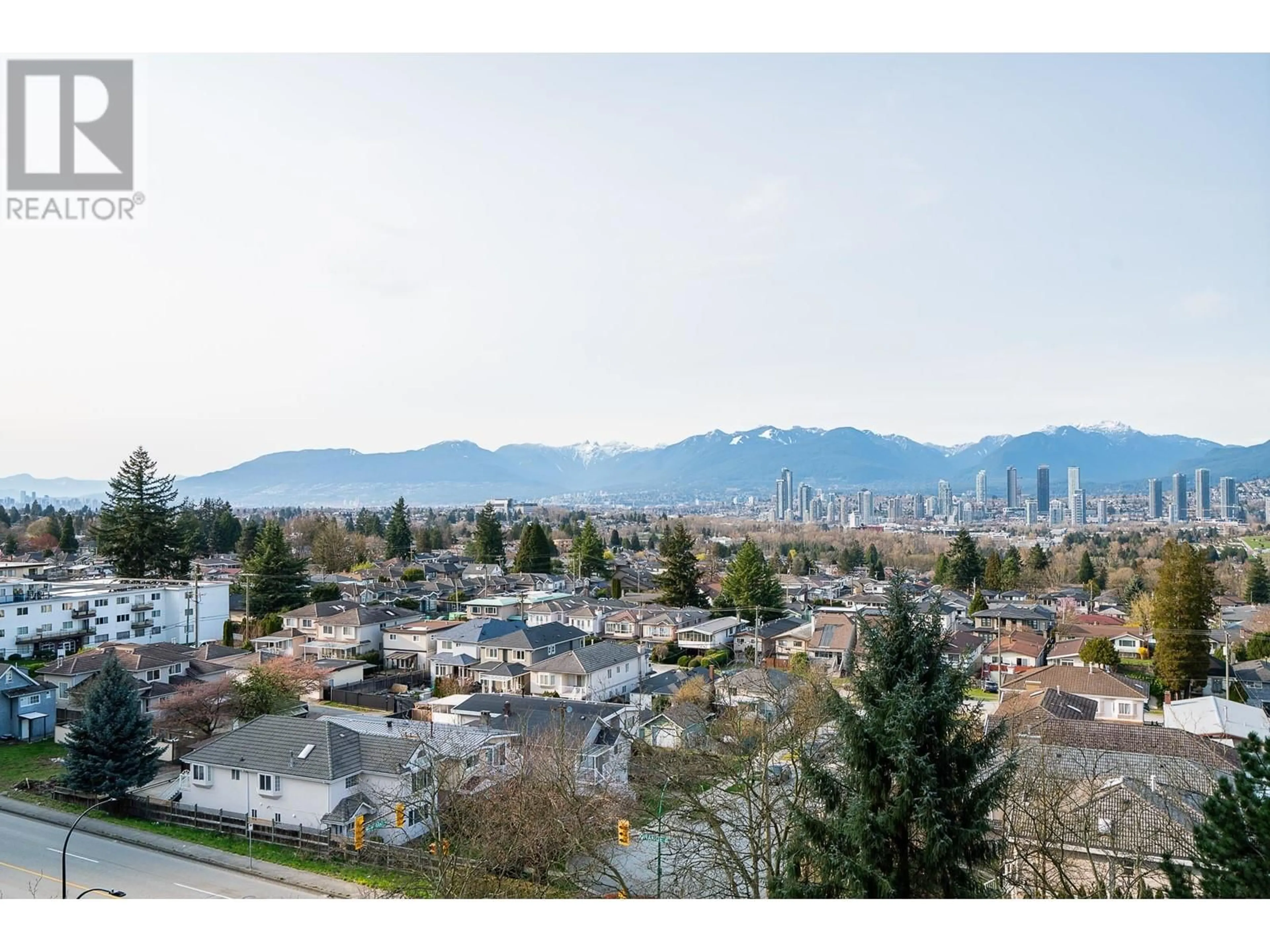 A pic from outside/outdoor area/front of a property/back of a property/a pic from drone, mountain view for 905 - 6070 MCMURRAY AVENUE, Burnaby British Columbia V5H4J3