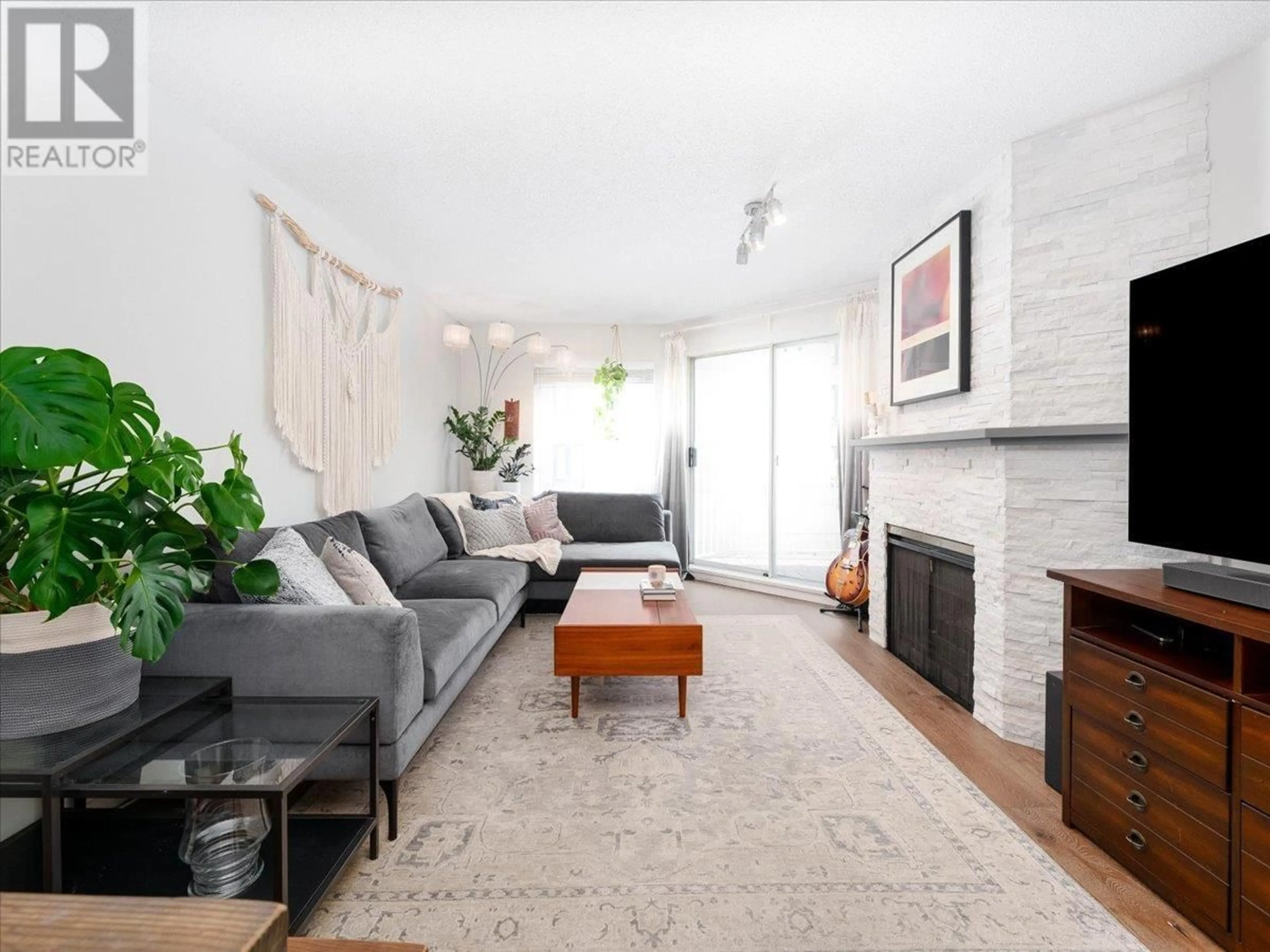Living room with furniture, unknown for 307 - 1147 NELSON STREET, Vancouver British Columbia V6E1J3