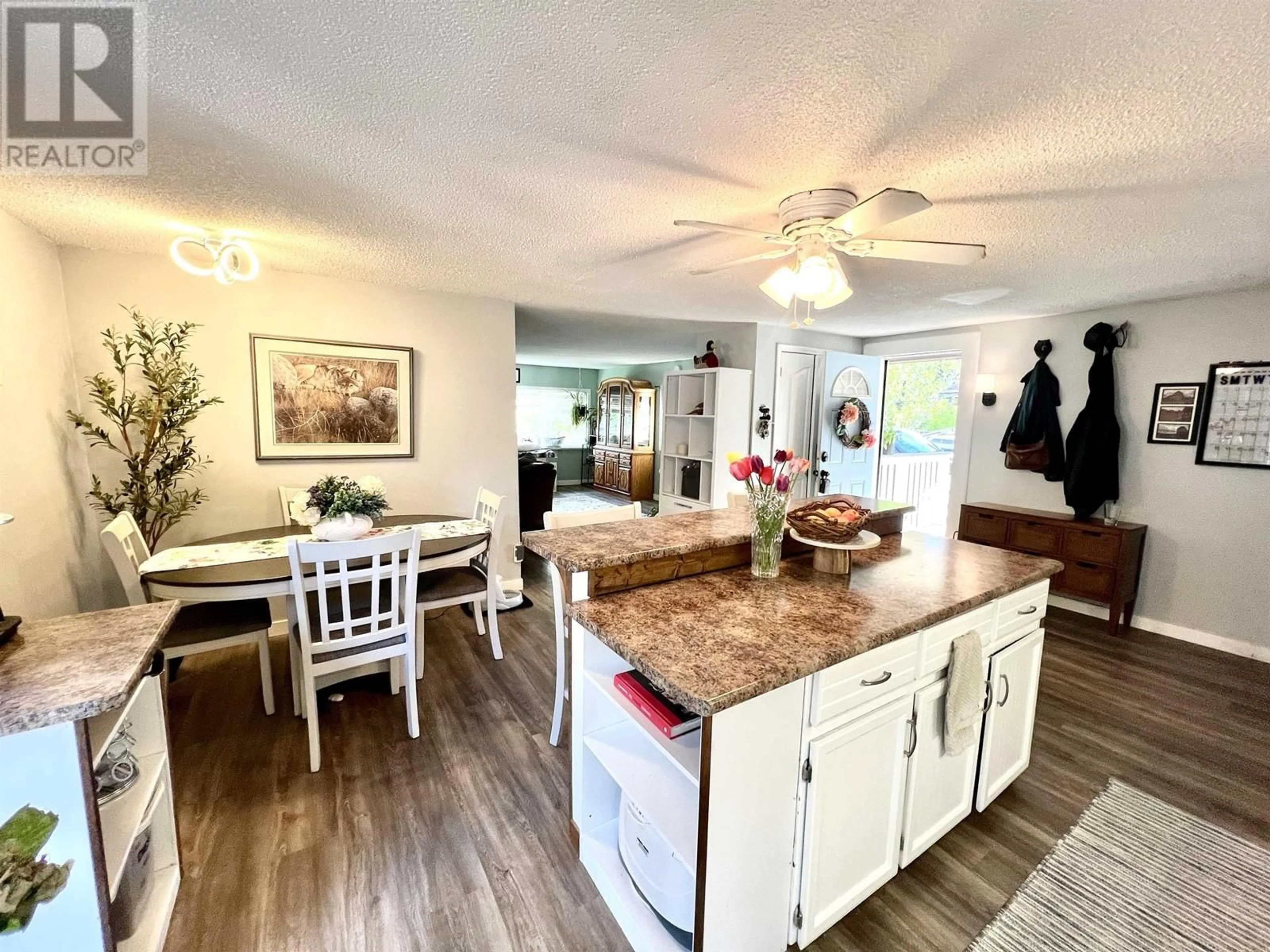 Open concept kitchen, unknown for 8062 SPARROW ROAD, Prince George British Columbia V2K5H3