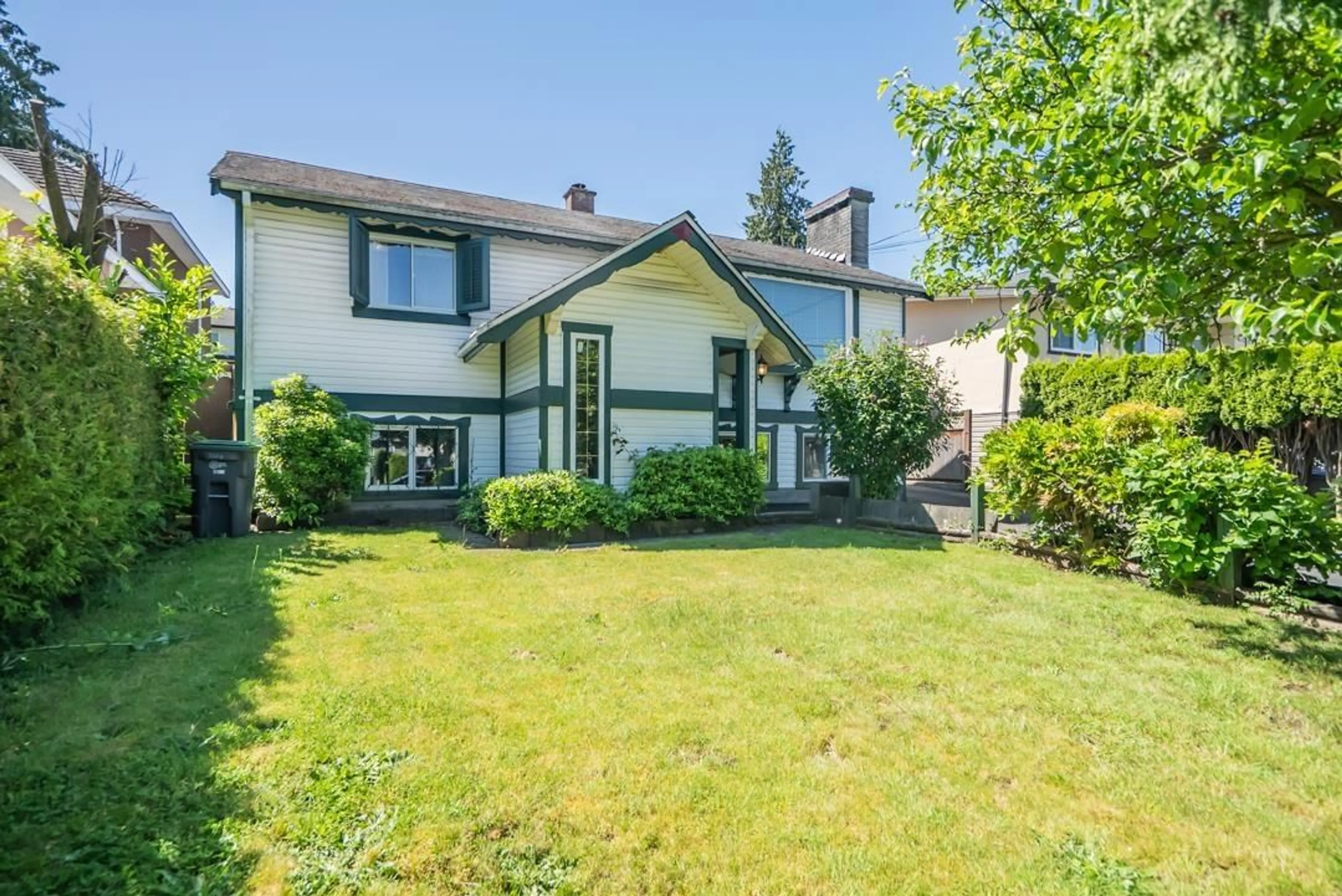 A pic from outside/outdoor area/front of a property/back of a property/a pic from drone, street for 11670 96A, Surrey British Columbia V3A2A1