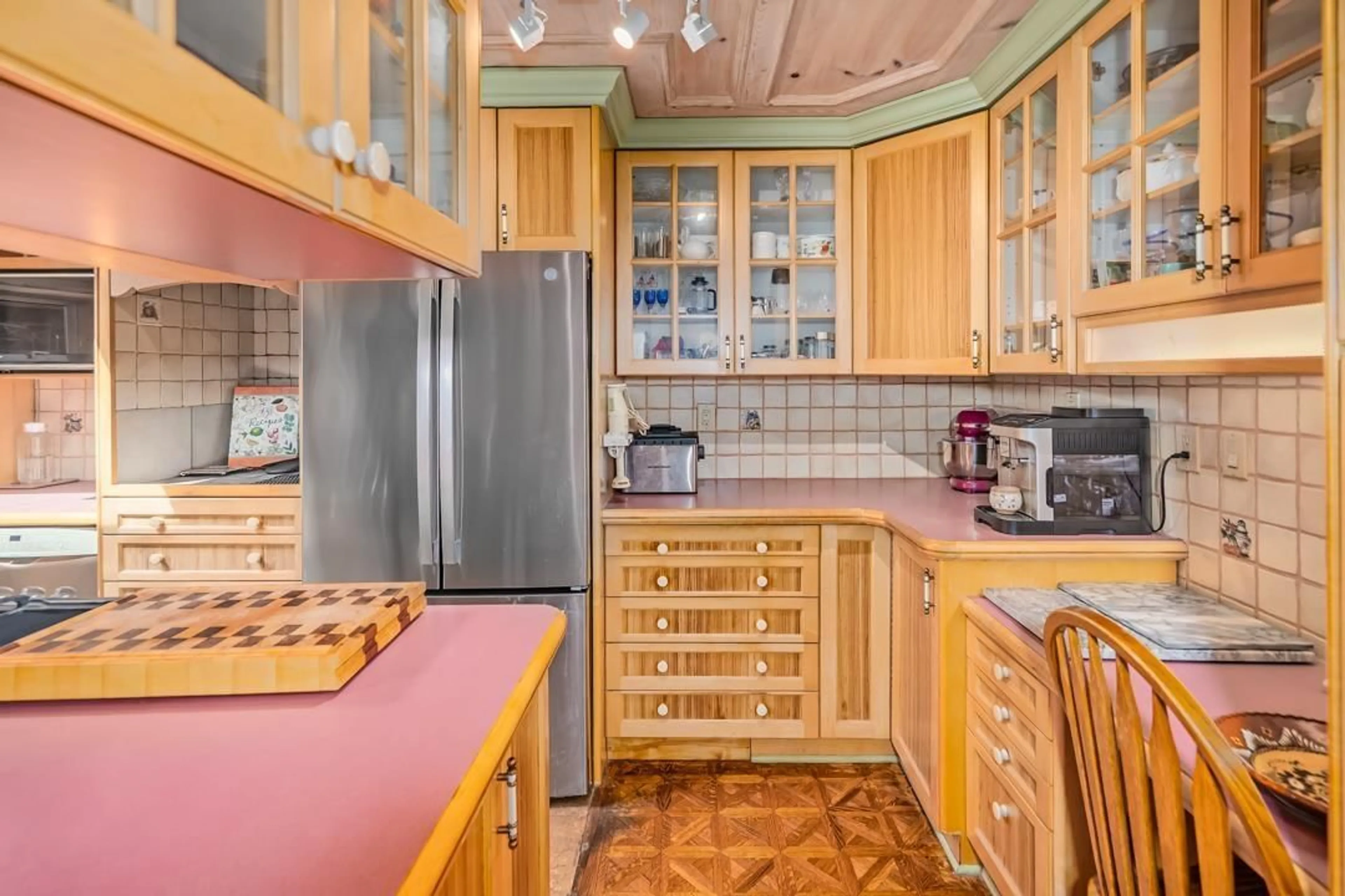 Standard kitchen, unknown for 11670 96A, Surrey British Columbia V3A2A1