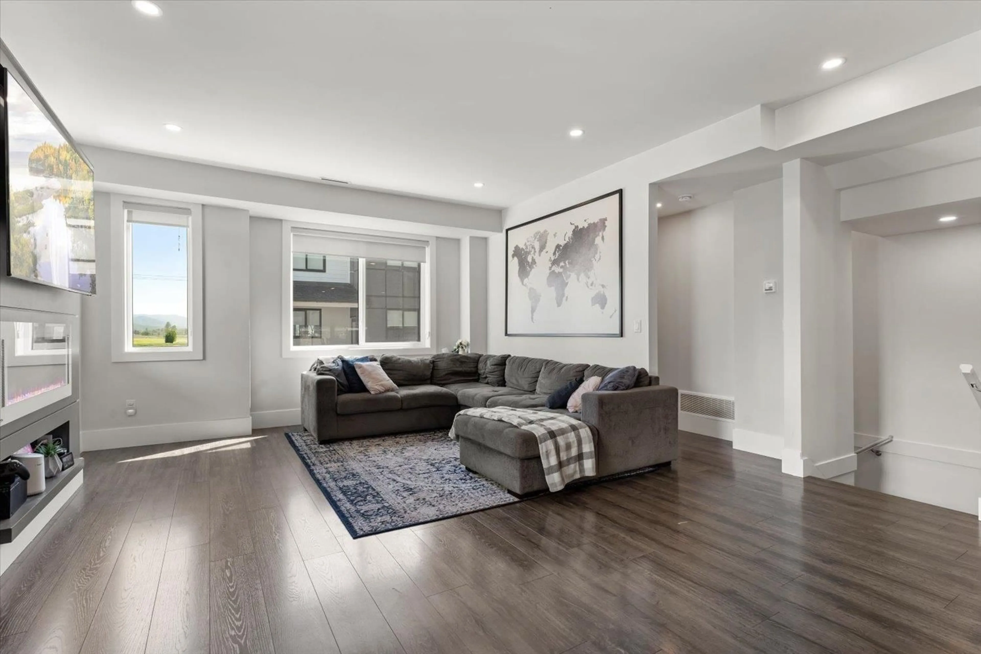 Living room with furniture, unknown for 19 - 34825 DELAIR, Abbotsford British Columbia V2S2E1