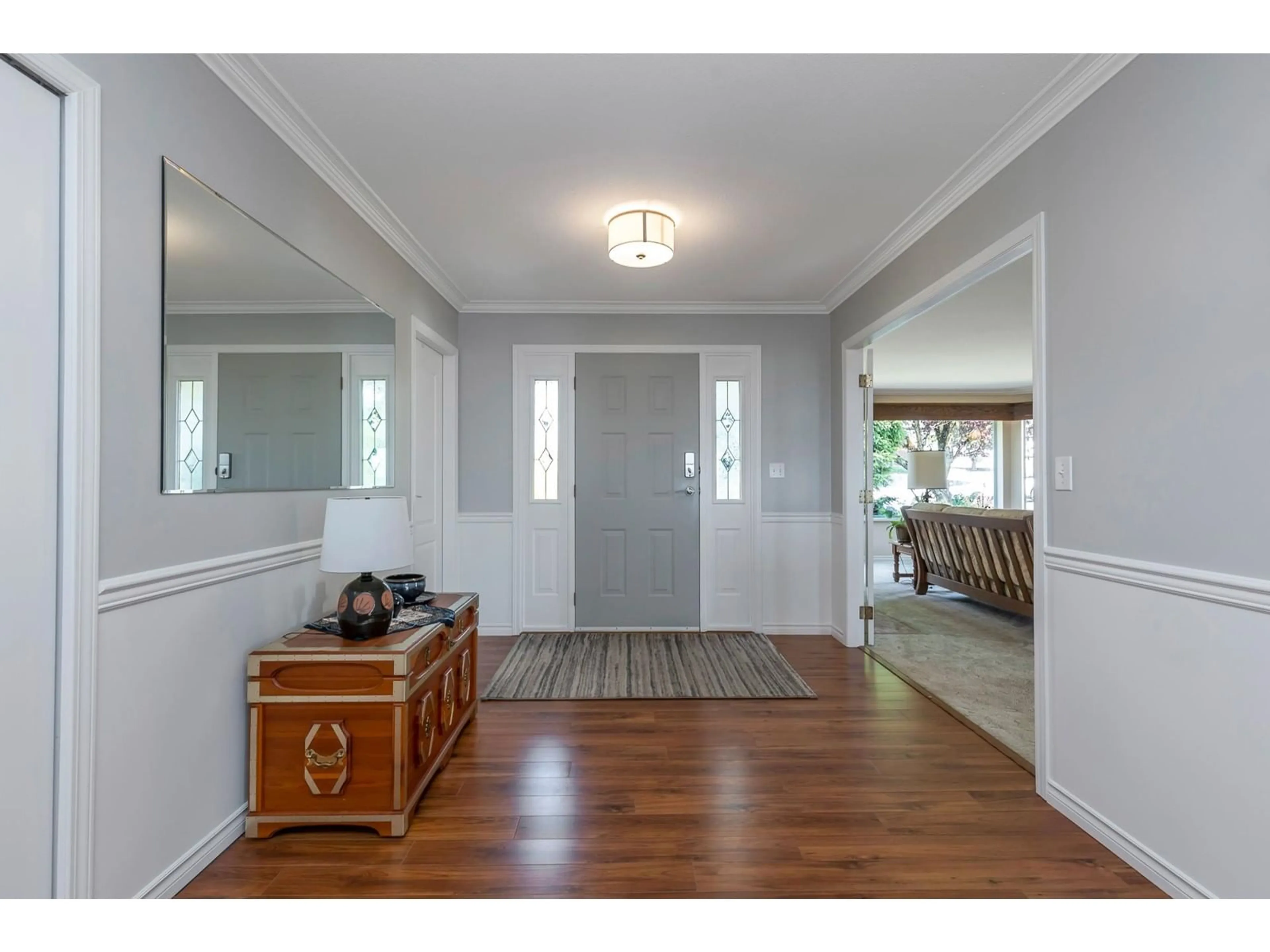 Indoor entryway for 31106 KINGFISHER, Abbotsford British Columbia V2T5K4