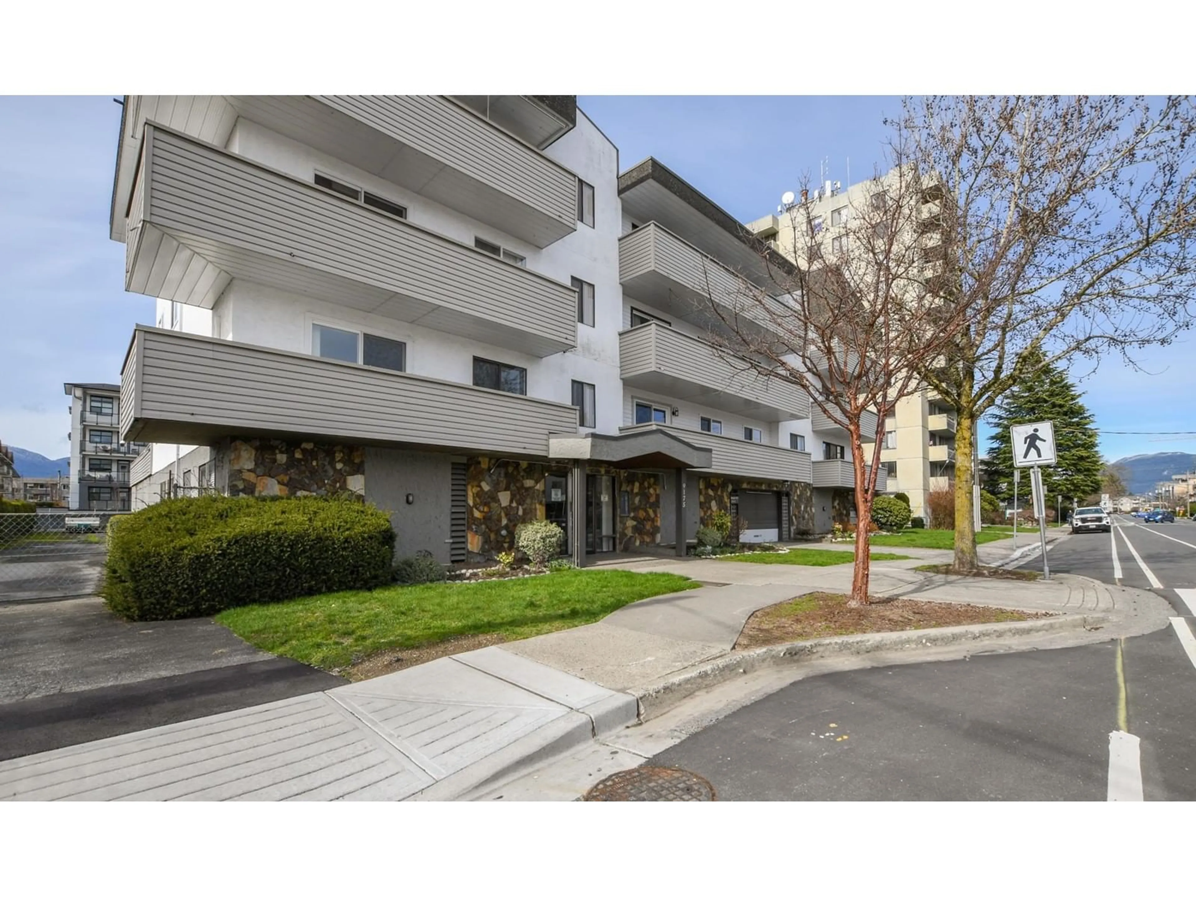 Patio, street for 101 - 9175 MARY STREET, Chilliwack British Columbia V2P4H7