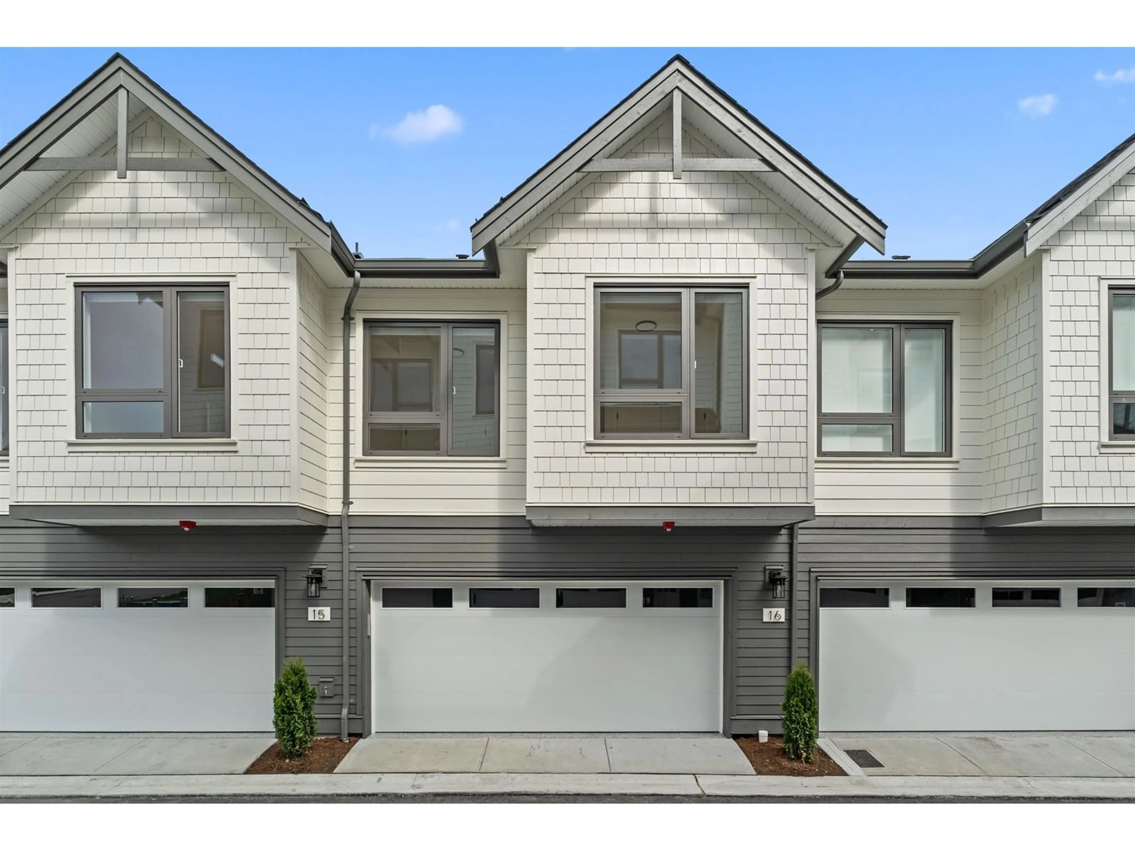 Home with vinyl exterior material, street for 15 - 16358 90, Surrey British Columbia V7N4T2