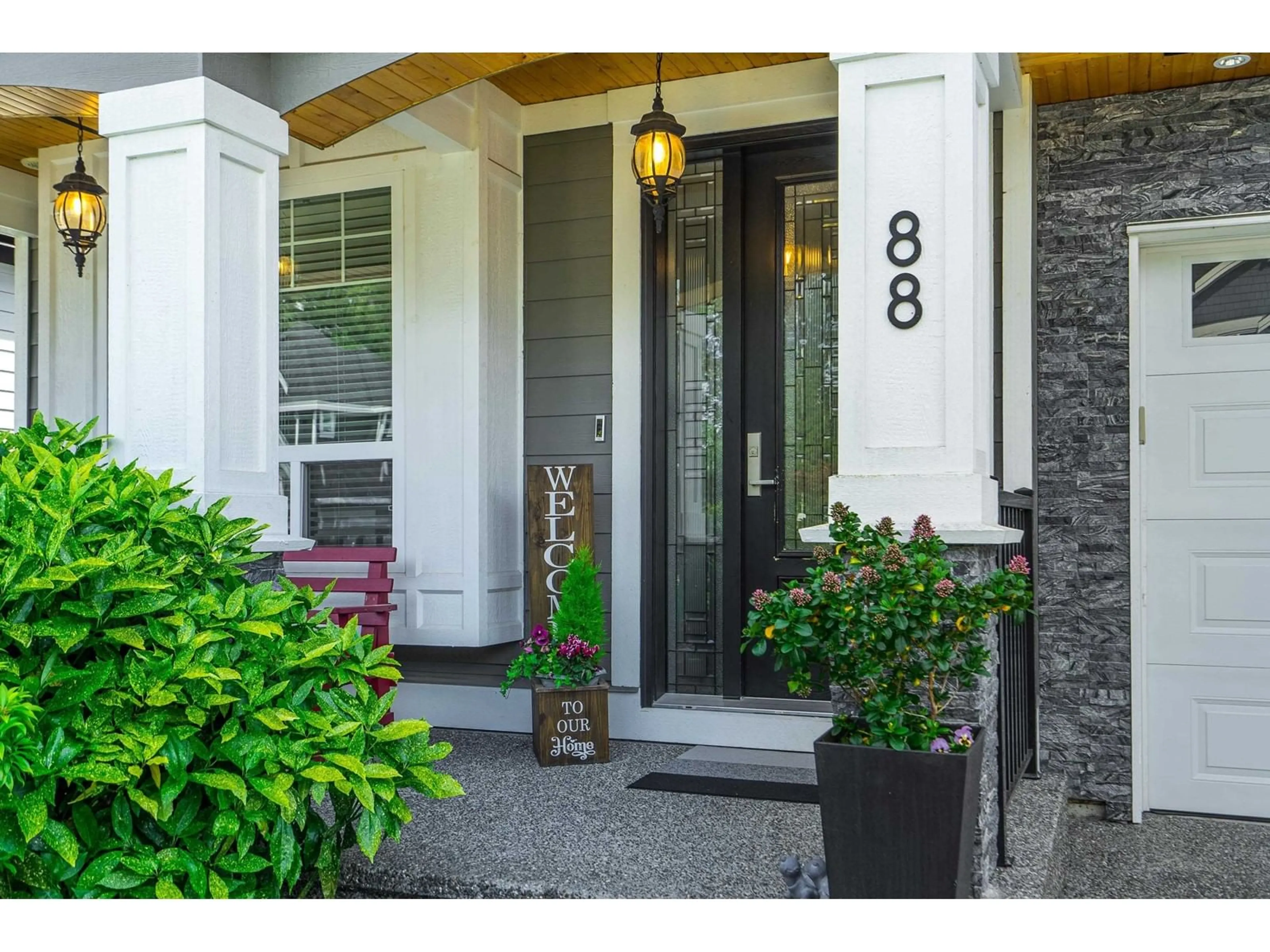 Indoor entryway for 88 169A, Surrey British Columbia V3Z1N1