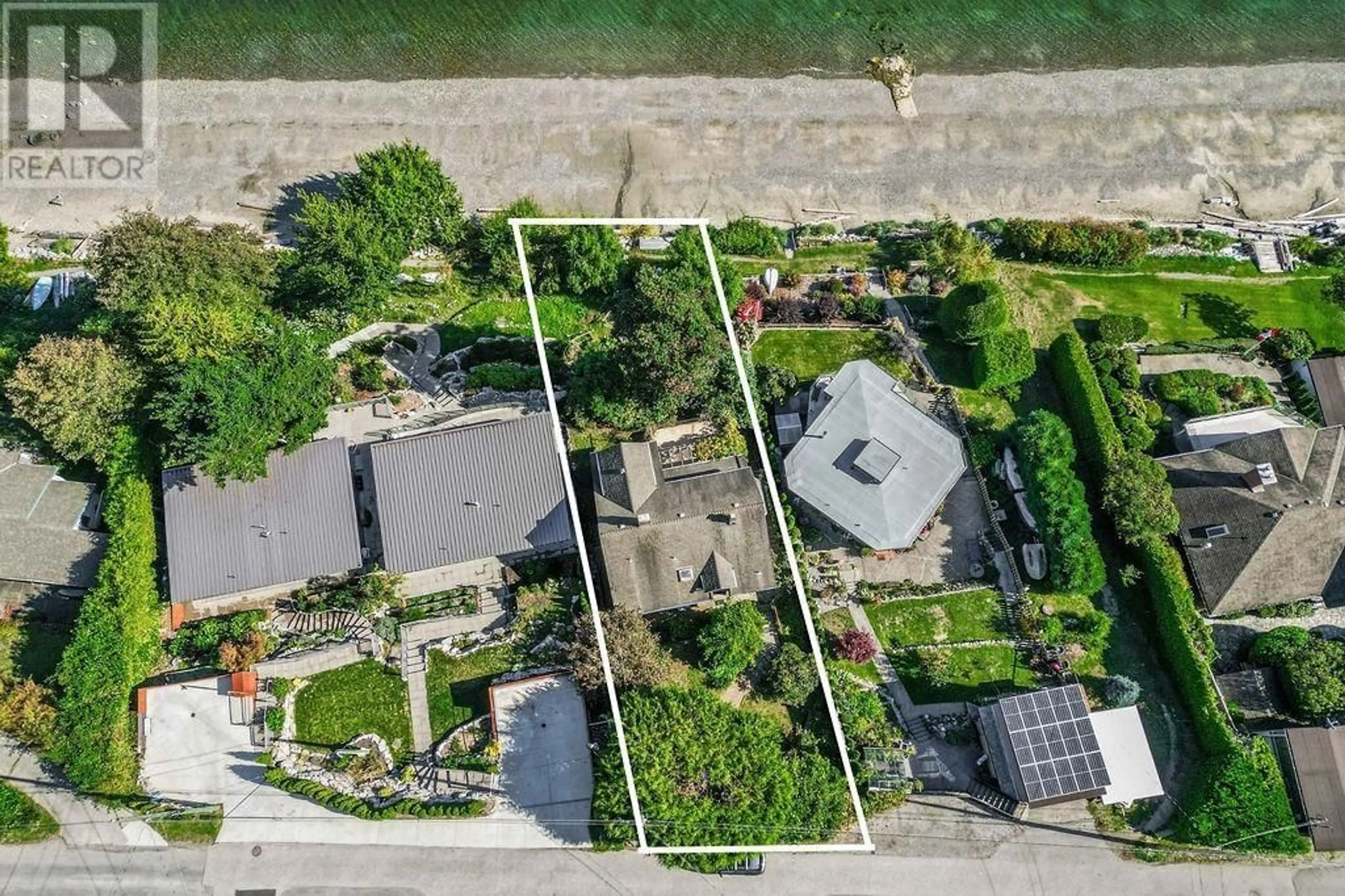 A pic from outside/outdoor area/front of a property/back of a property/a pic from drone, water/lake/river/ocean view for 1124 POINT ROAD, Gibsons British Columbia V0N1V1