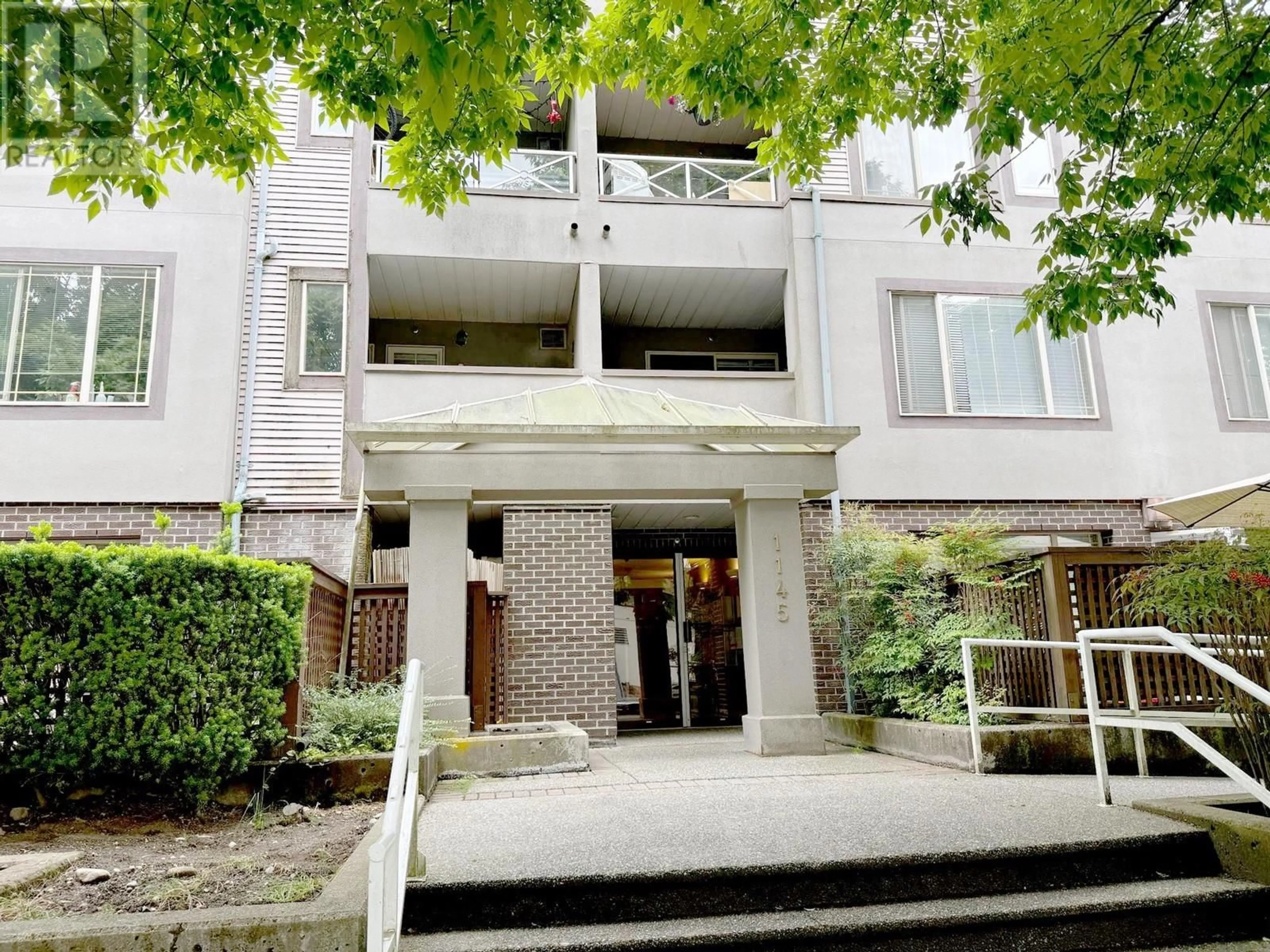 Indoor foyer for 107 - 1145 HEFFLEY CRESCENT, Coquitlam British Columbia V3B7Z3
