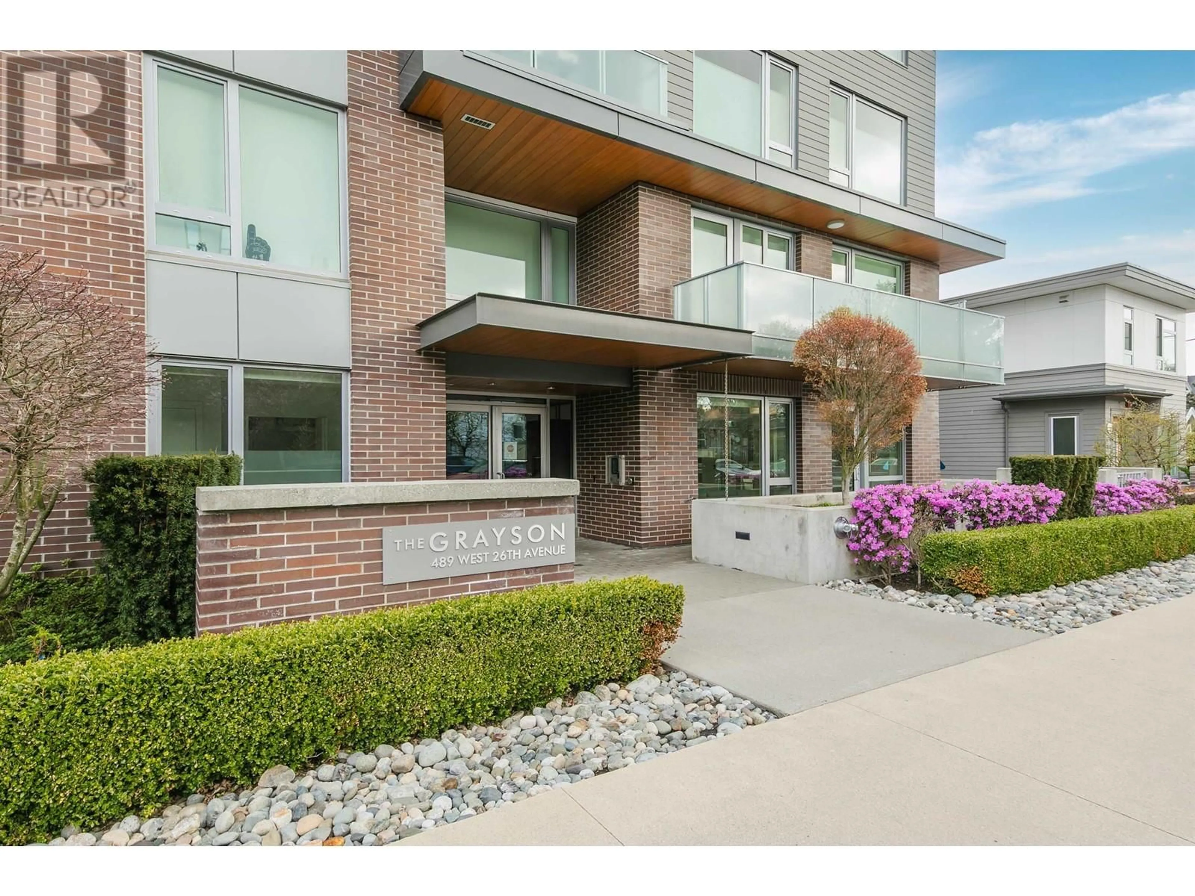 Unknown for 309 - 489 26TH AVENUE, Vancouver British Columbia V5Y0M8