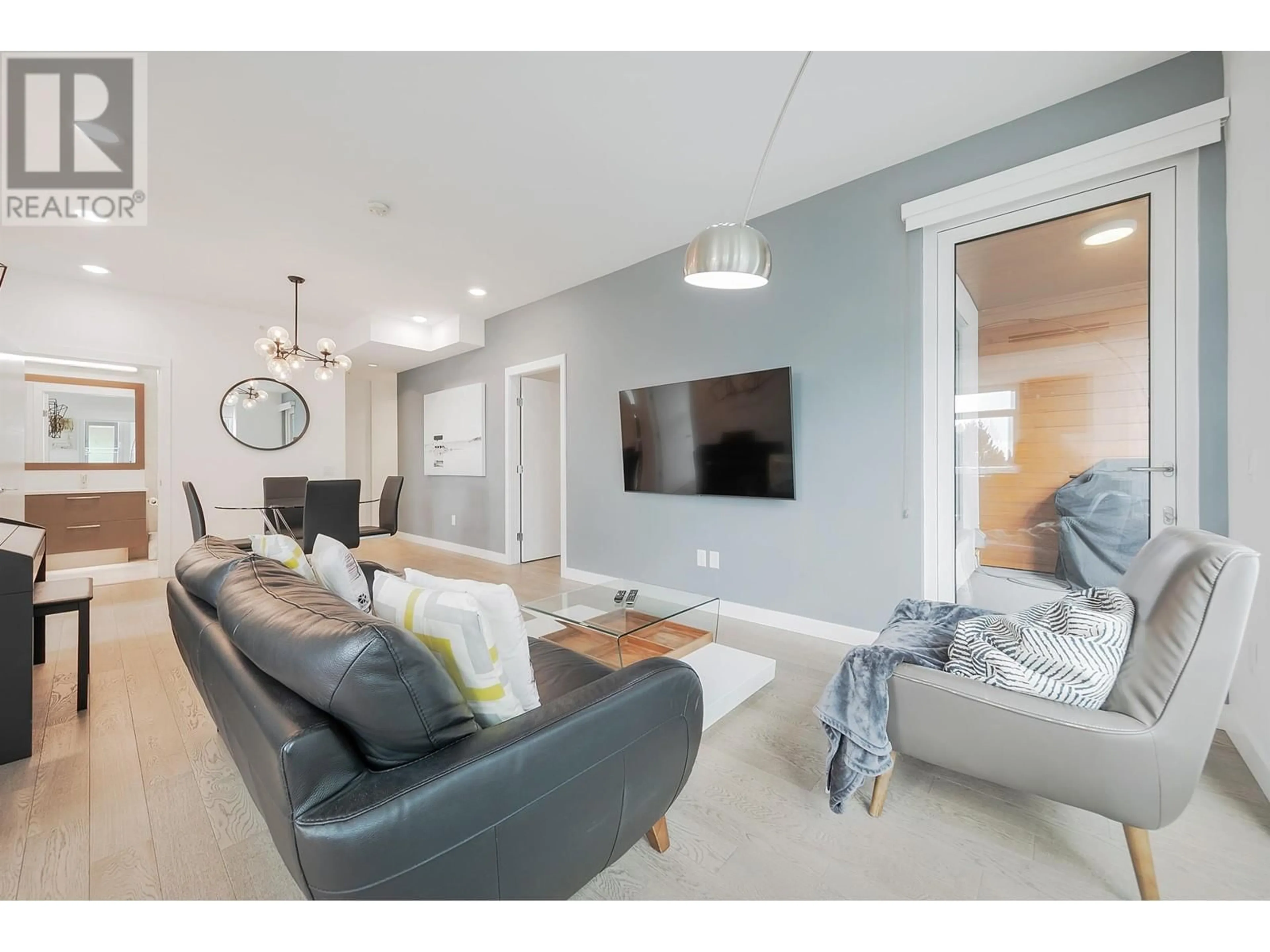 Living room with furniture, unknown for 309 - 489 26TH AVENUE, Vancouver British Columbia V5Y0M8