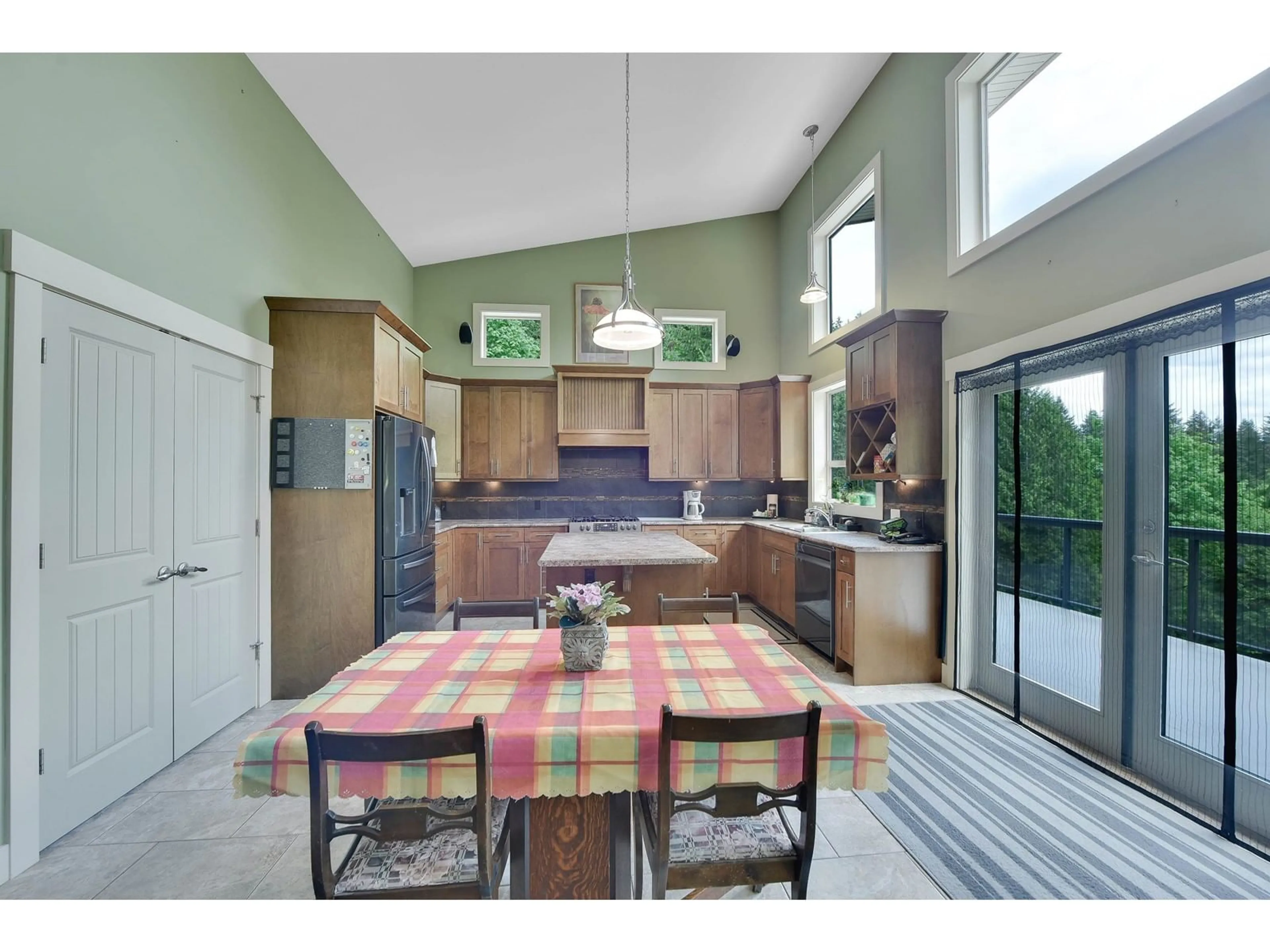 Open concept kitchen, unknown for 11759 WILSON, Mission British Columbia V4S1B6