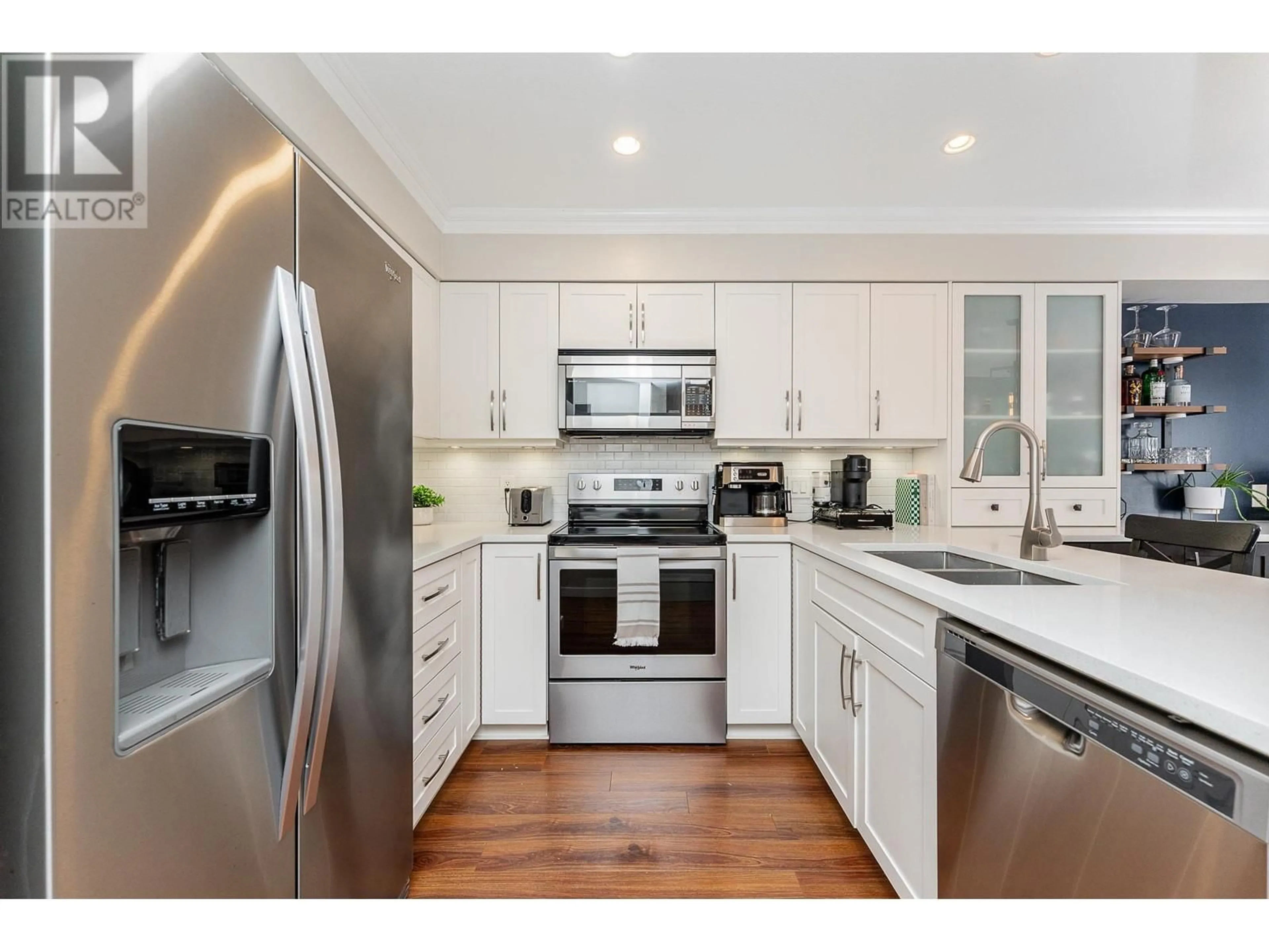 Open concept kitchen, unknown for 18 - 19141 124 AVENUE, Pitt Meadows British Columbia V3Y2V6