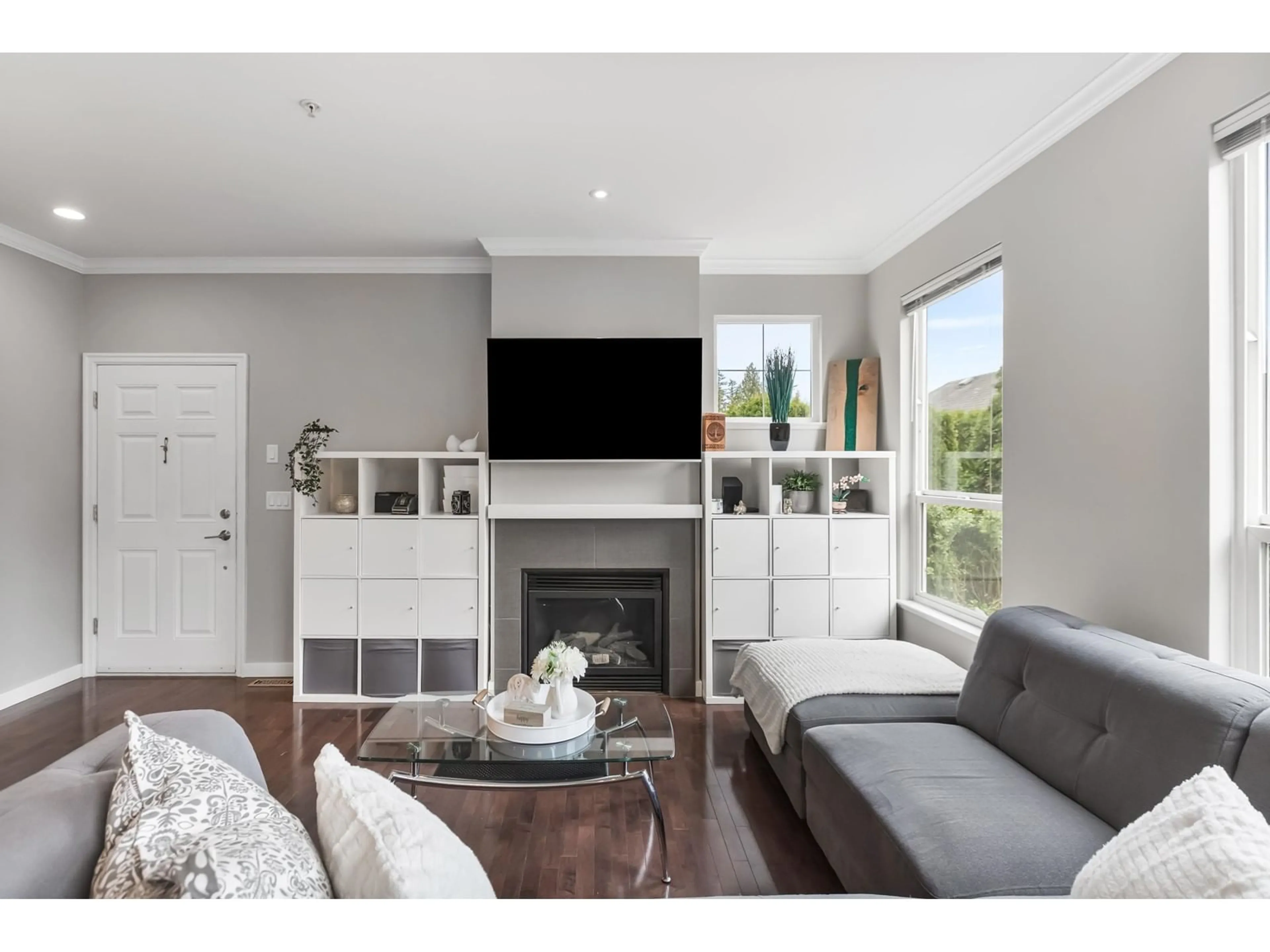 Living room with furniture, unknown for 4 - 20822 70, Langley British Columbia V2Y0G1