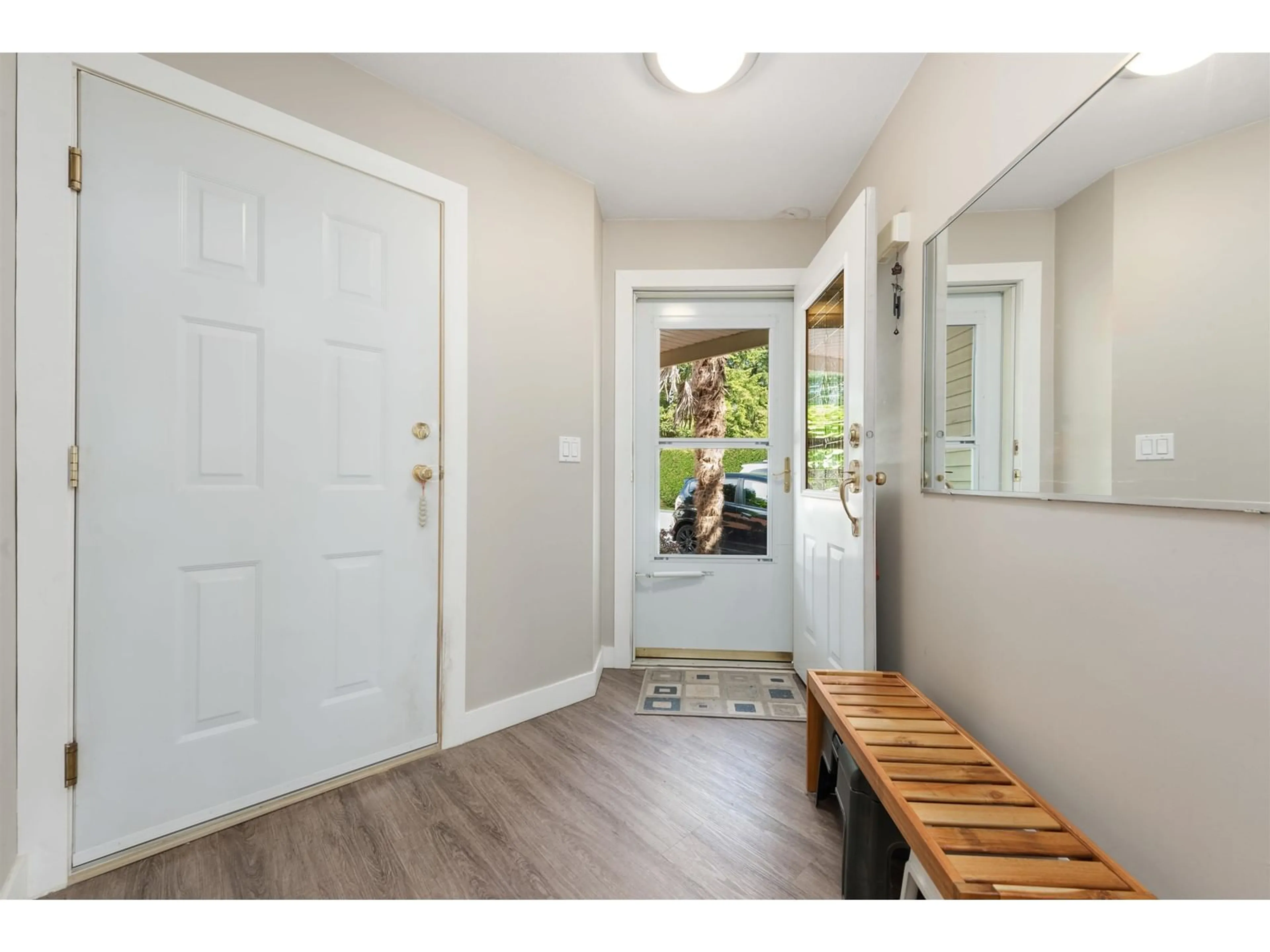 Indoor entryway for 8 - 12038 62, Surrey British Columbia V3X3L2