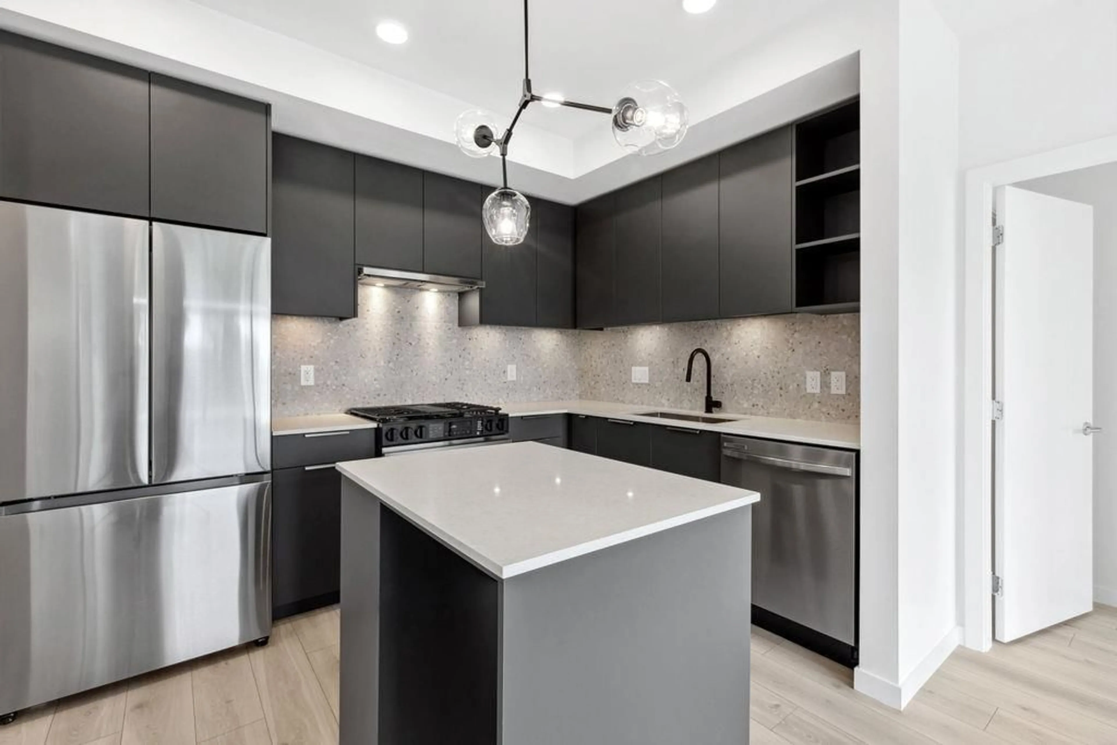 Contemporary kitchen, ceramic/tile floor for 514 - 7936 206, Langley British Columbia V2Y3X8
