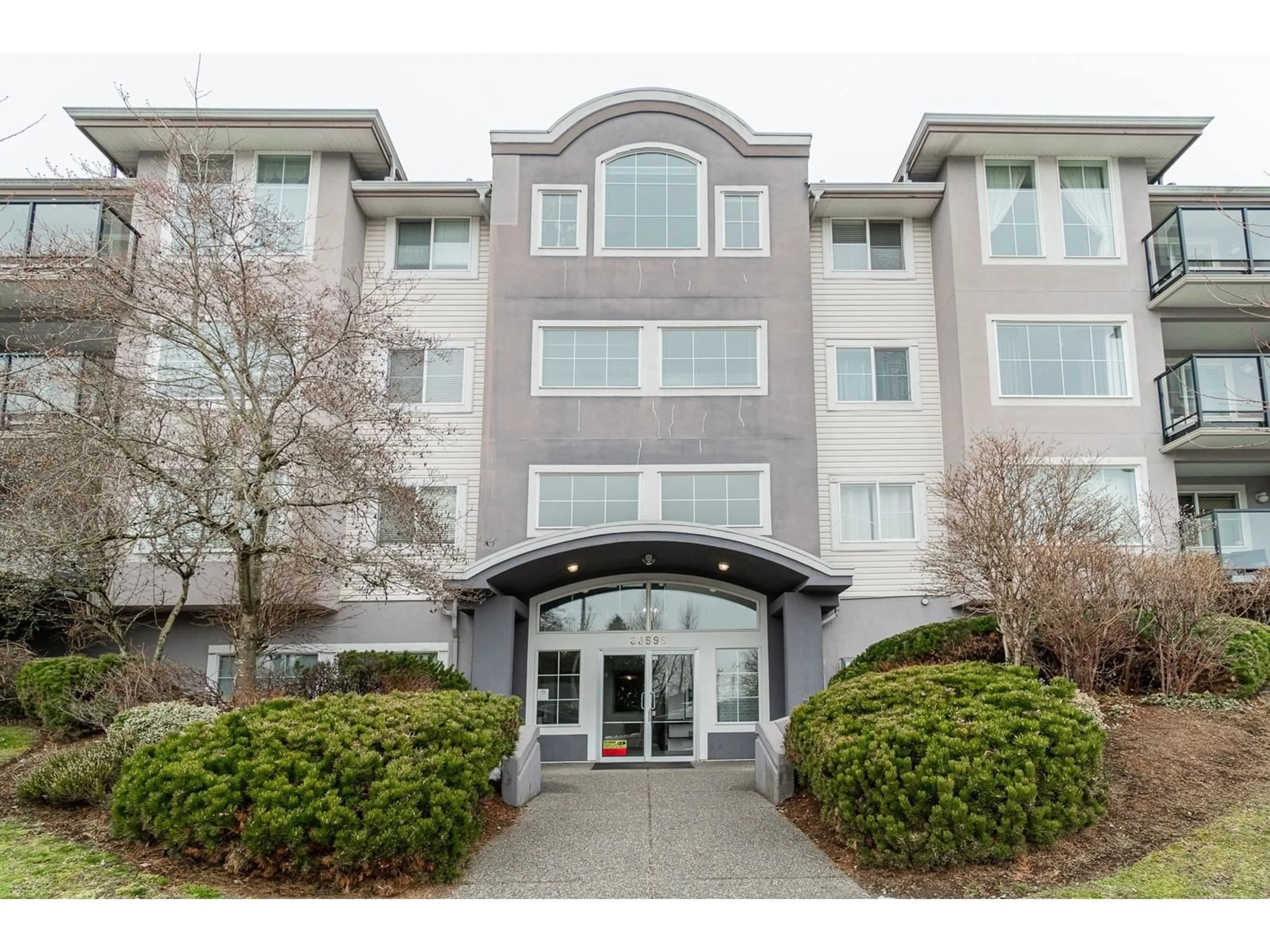 Indoor foyer for 307 - 33599 2, Mission British Columbia V2V6J3