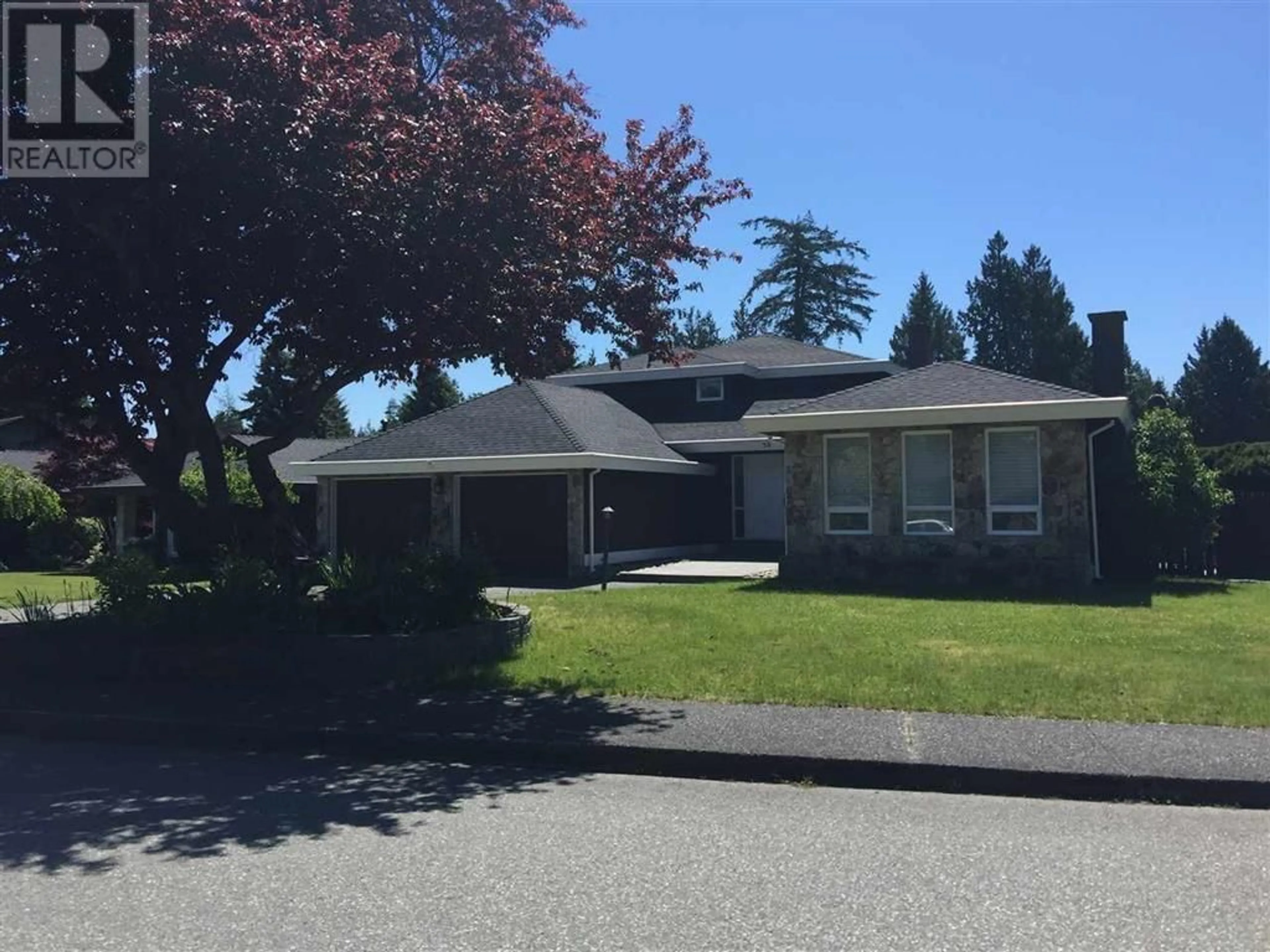 Home with vinyl exterior material, street for 38 DEERFIELD DRIVE, Delta British Columbia V4M2W9