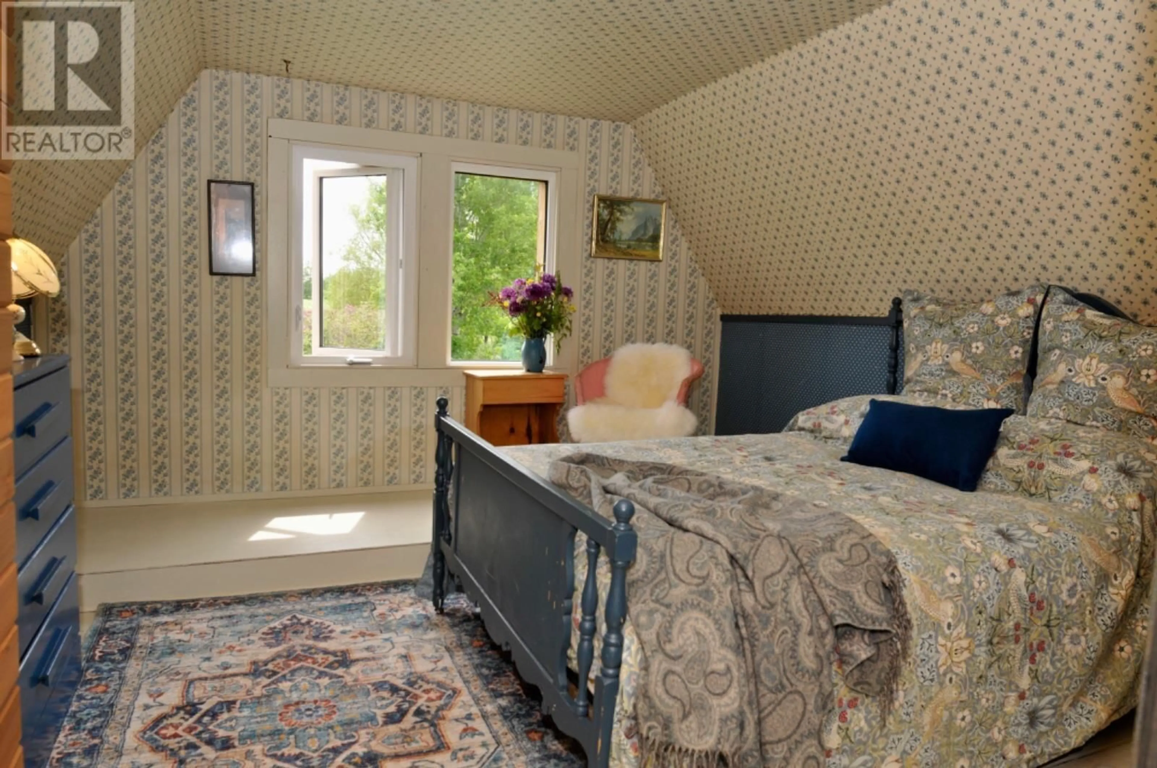 Bedroom with bed, unknown for 6161 DUNSTER STATION ROAD, Dunster British Columbia V0J1J0