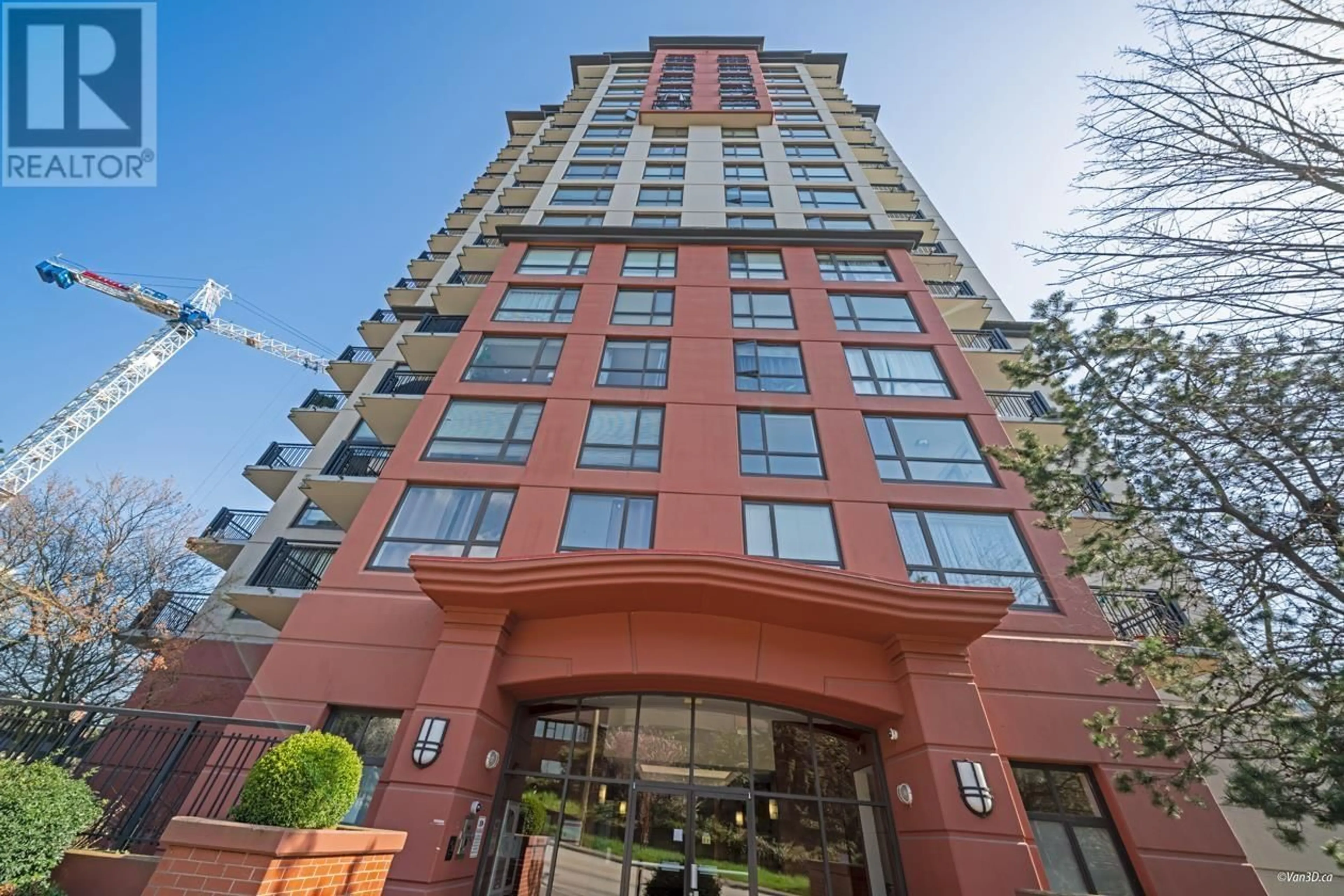 Indoor foyer for 703 - 814 ROYAL AVENUE, New Westminster British Columbia V3M1J9