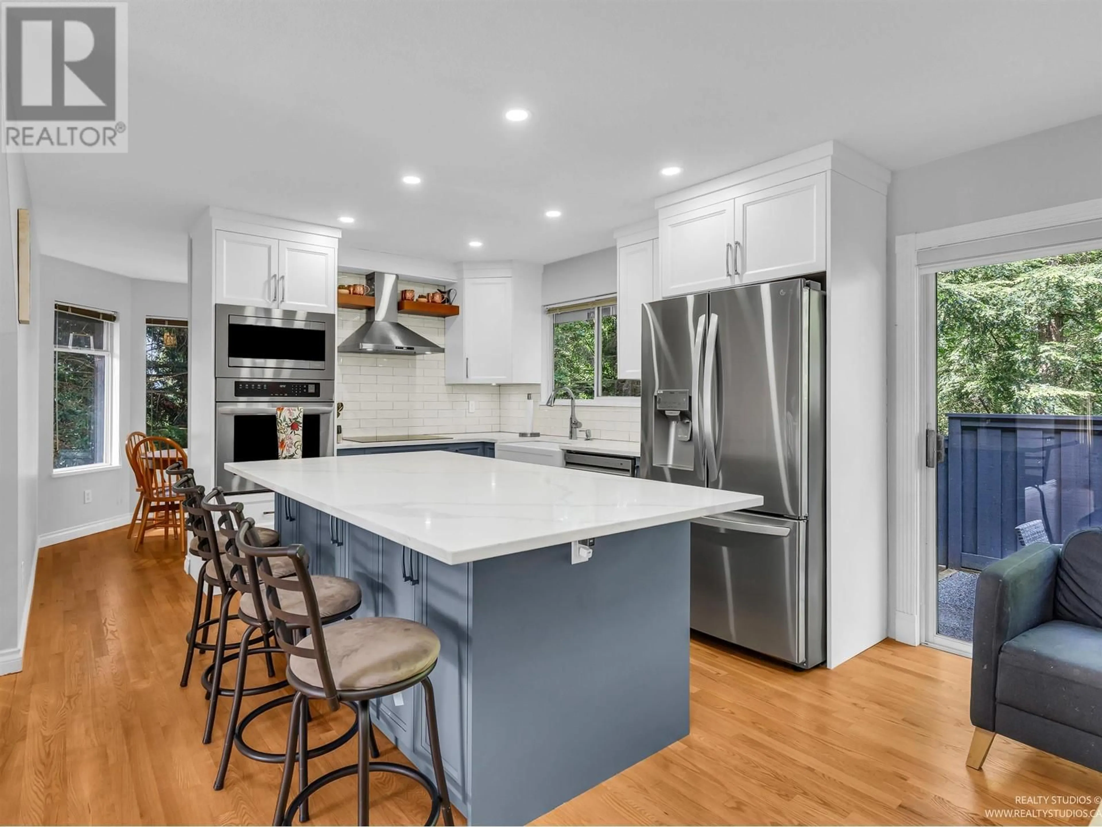 Open concept kitchen, unknown for 120 - 2998 ROBSON DRIVE, Coquitlam British Columbia V3E2X6