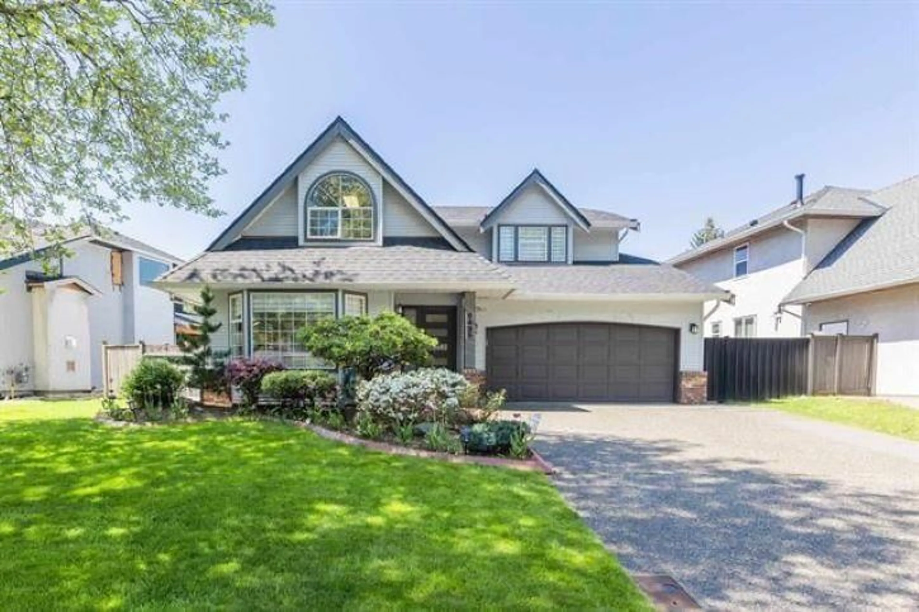 Home with vinyl exterior material, street for 8495 143, Surrey British Columbia V3W0Z9