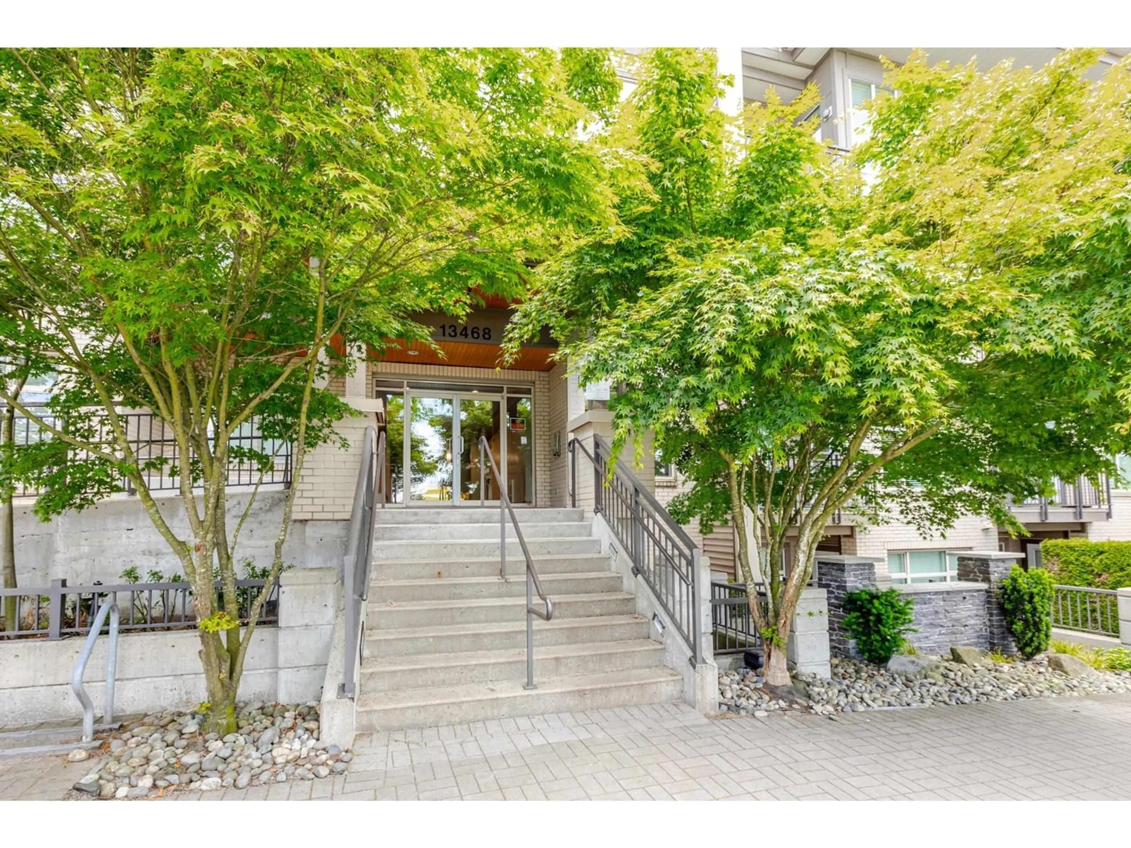 Unknown for 113 - 13468 KING GEORGE, Surrey British Columbia V3T0H5