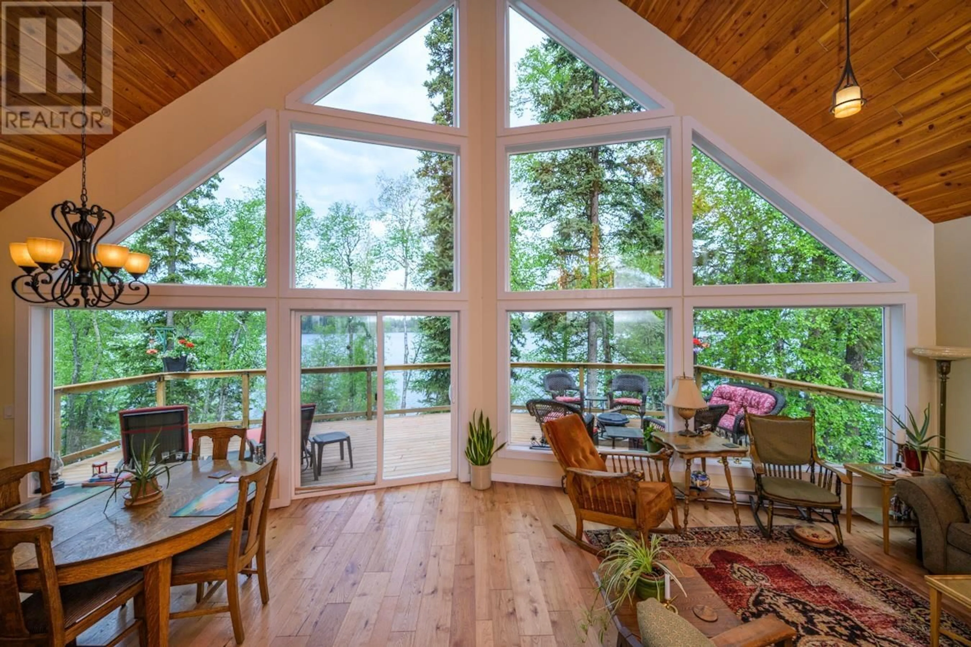 Indoor foyer for 57700 SOMERSET DRIVE, Vanderhoof British Columbia V0J3A3