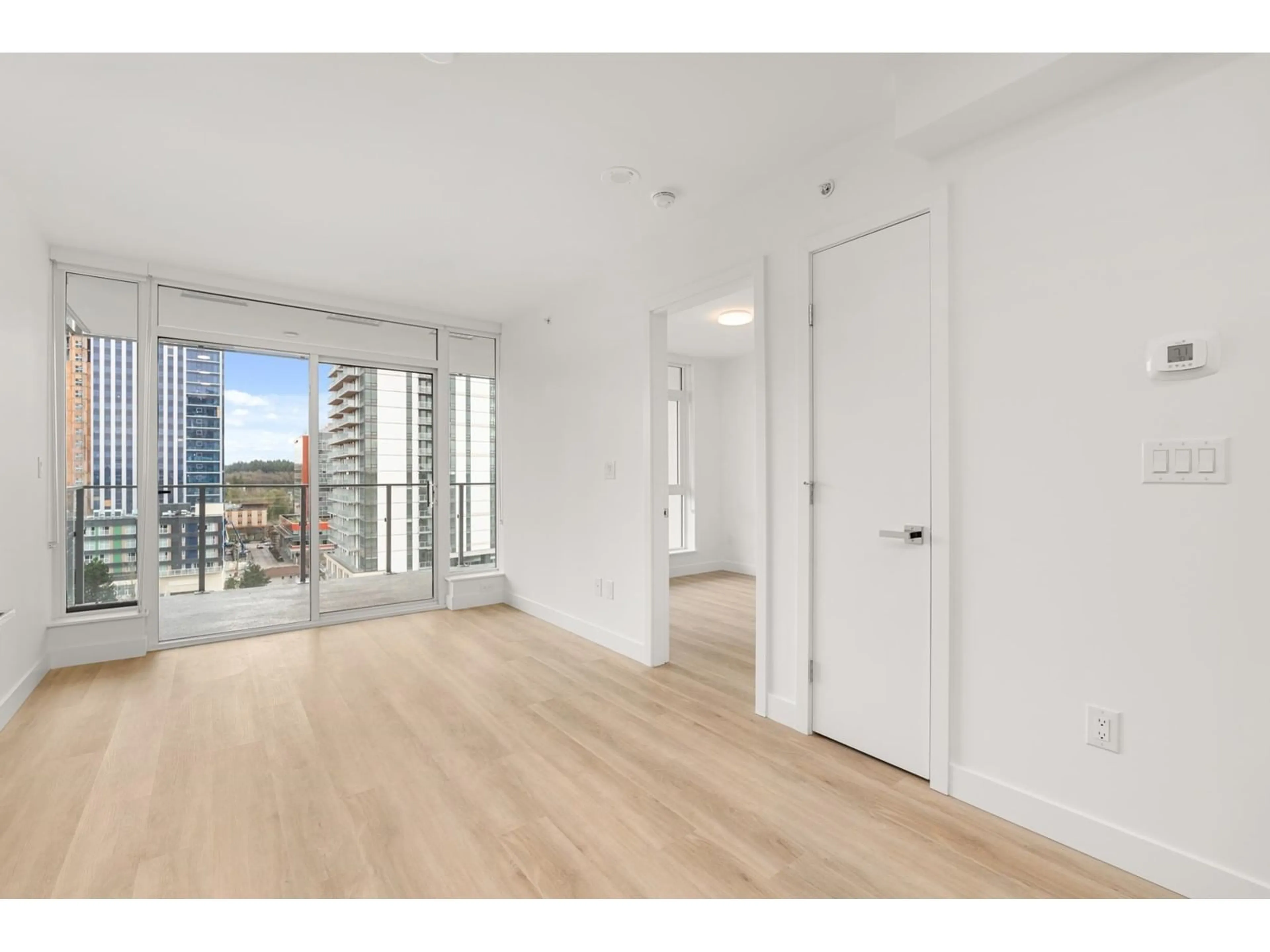 A pic of a room for 1208 - 9675 KING GEORGE, Surrey British Columbia V3T0T7