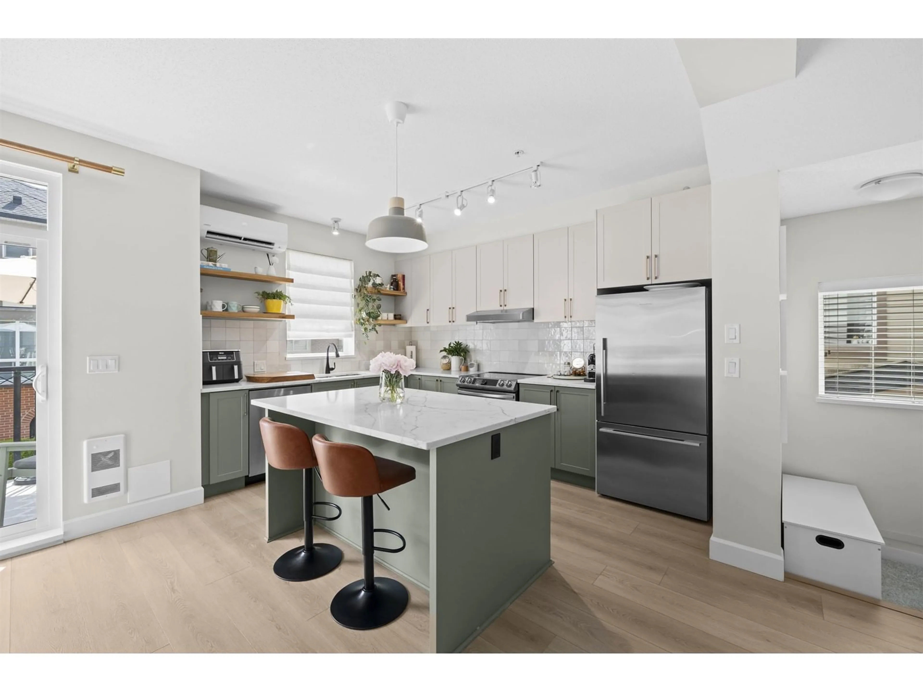 Open concept kitchen, unknown for 80 - 7848 209, Langley British Columbia V2Y0M4