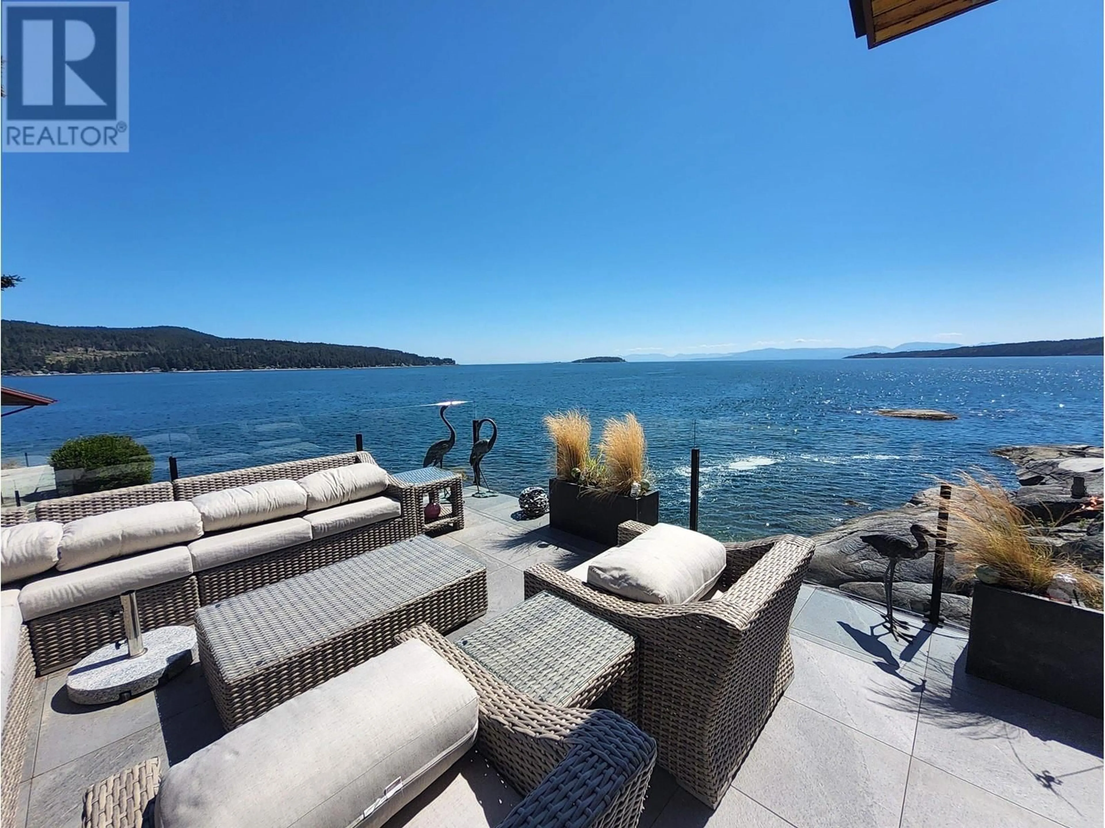 Patio, water/lake/river/ocean view for 9217 TRUMAN ROAD, Halfmoon Bay British Columbia V0N1Y2