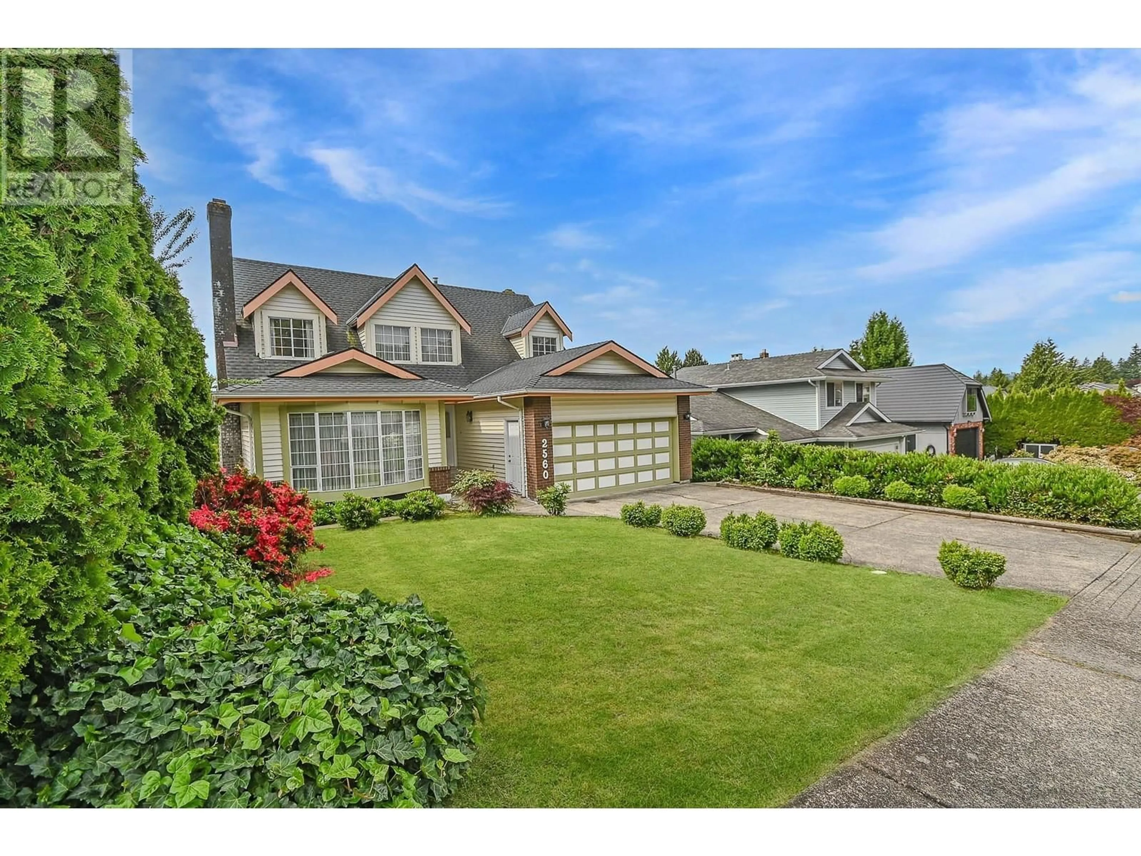 A pic from outside/outdoor area/front of a property/back of a property/a pic from drone, street for 2560 BLUEBELL AVENUE, Coquitlam British Columbia V3E2G1